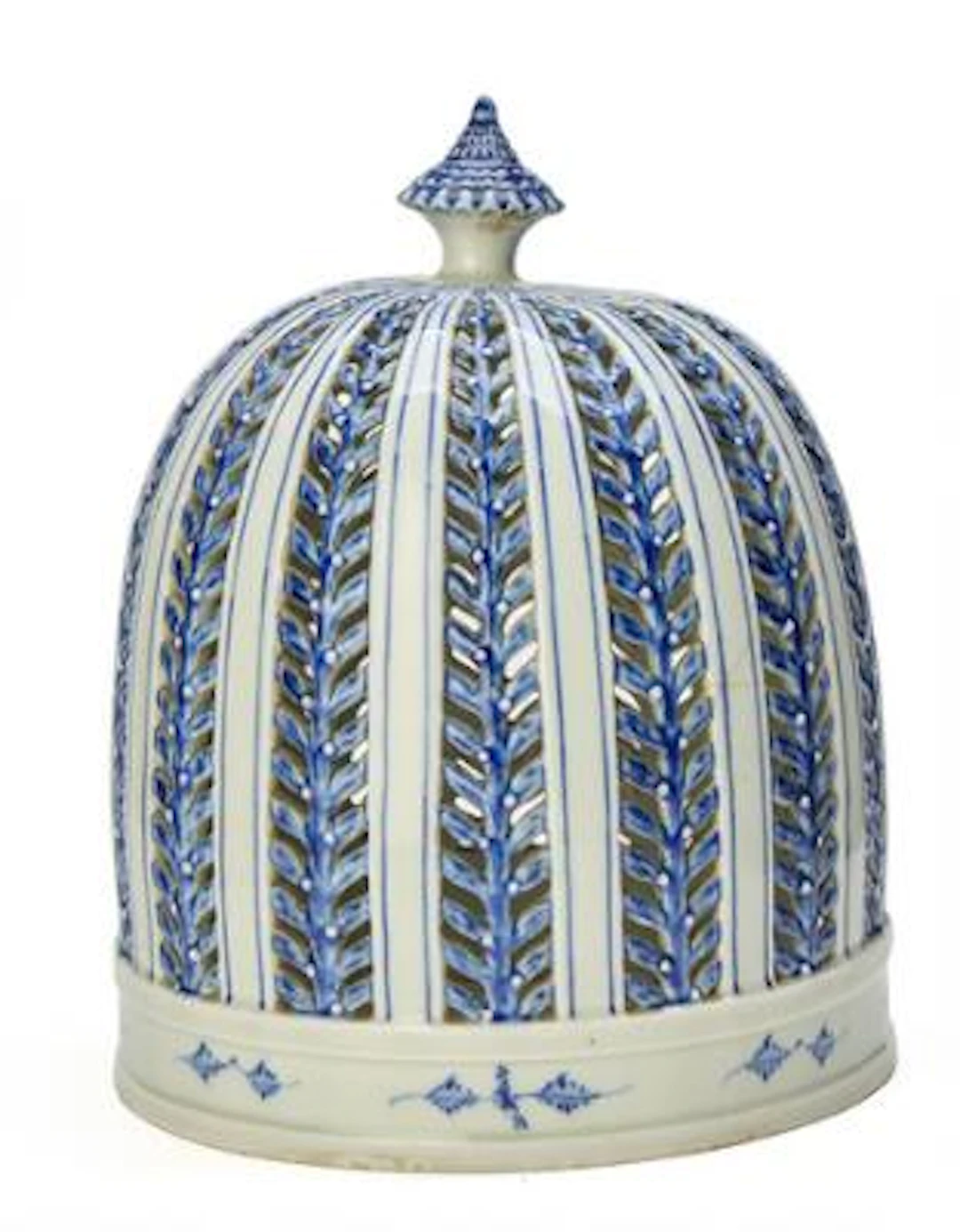 "Blue Fluted" porcelain ice dome. Royal Copenhagen. Early 19th century.