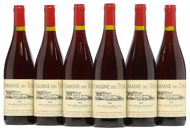 6 bts. Vin de Pays de Vaucluse, Domaine des Tours 2022 A (hf/in).