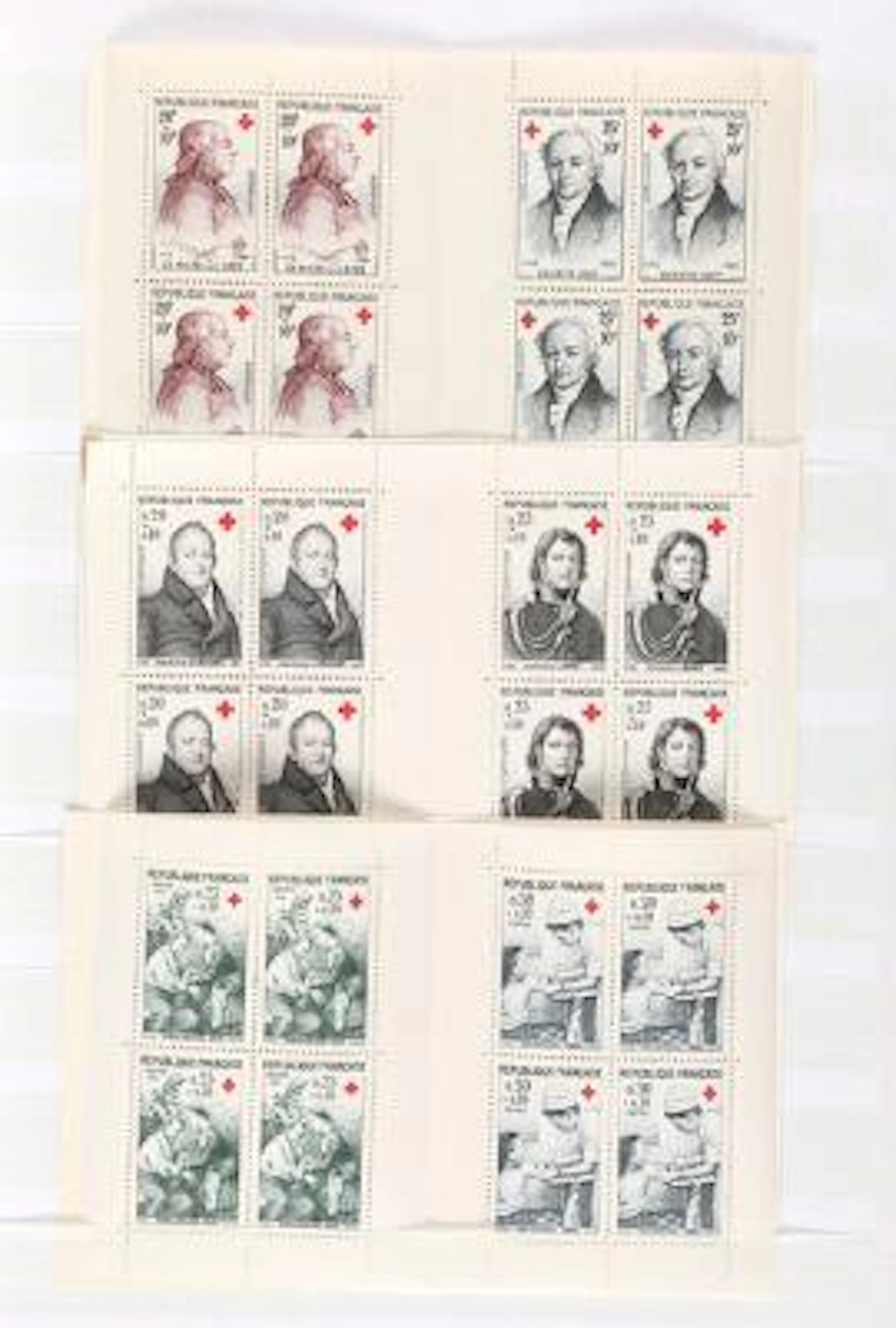 World. Large accumulation collections and stockbooks from clearance