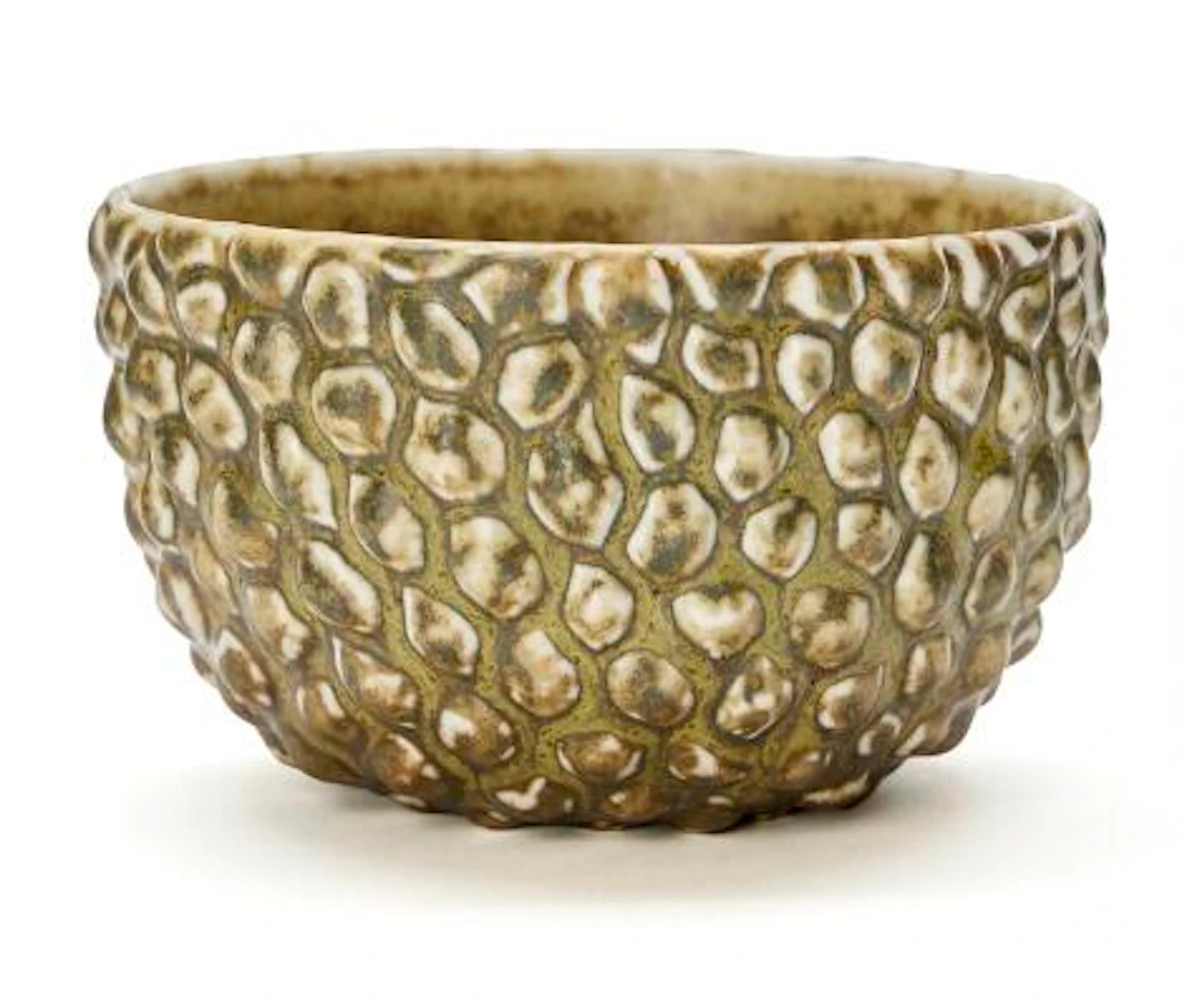 Axel Salto: A round stoneware bowl, modelled in budded style. H. 7.2
