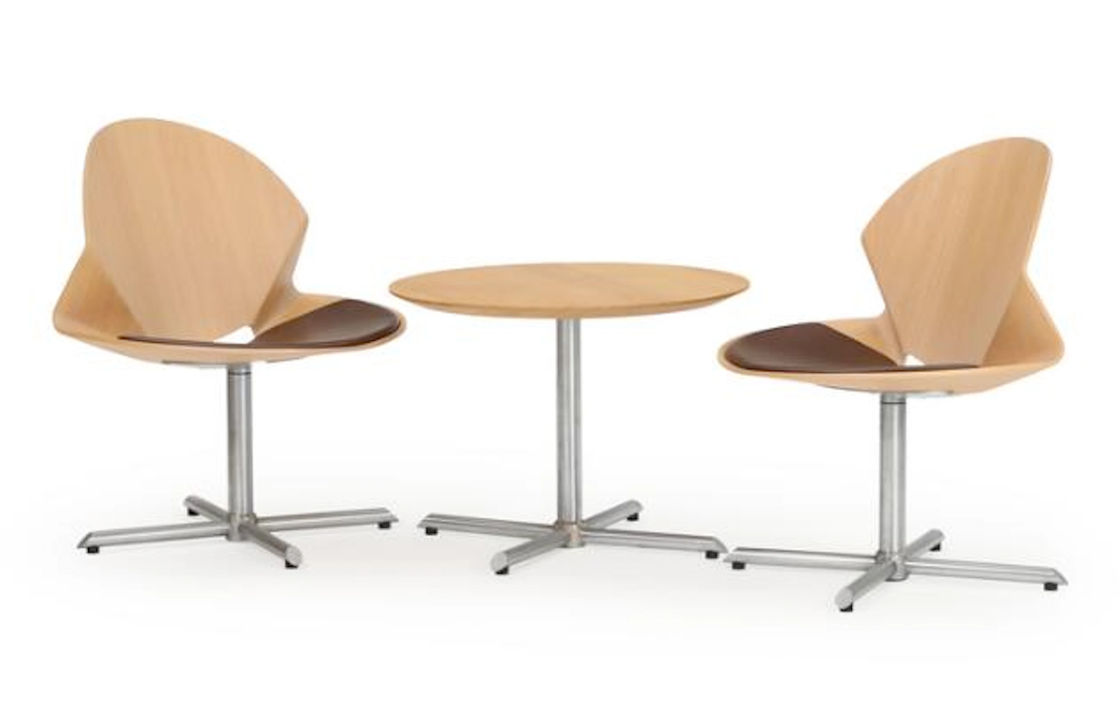 Christina Strand: Rex”. A pair of oak easy chairs, seats with brown