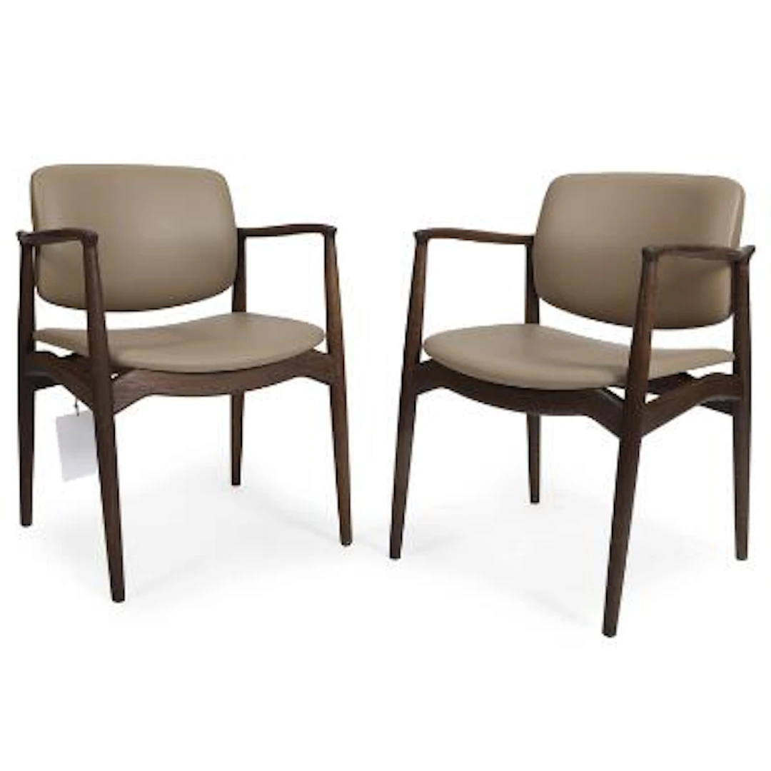 Erik Buck: "Captain", Two armchairs of smoked oak and leather. Labeled