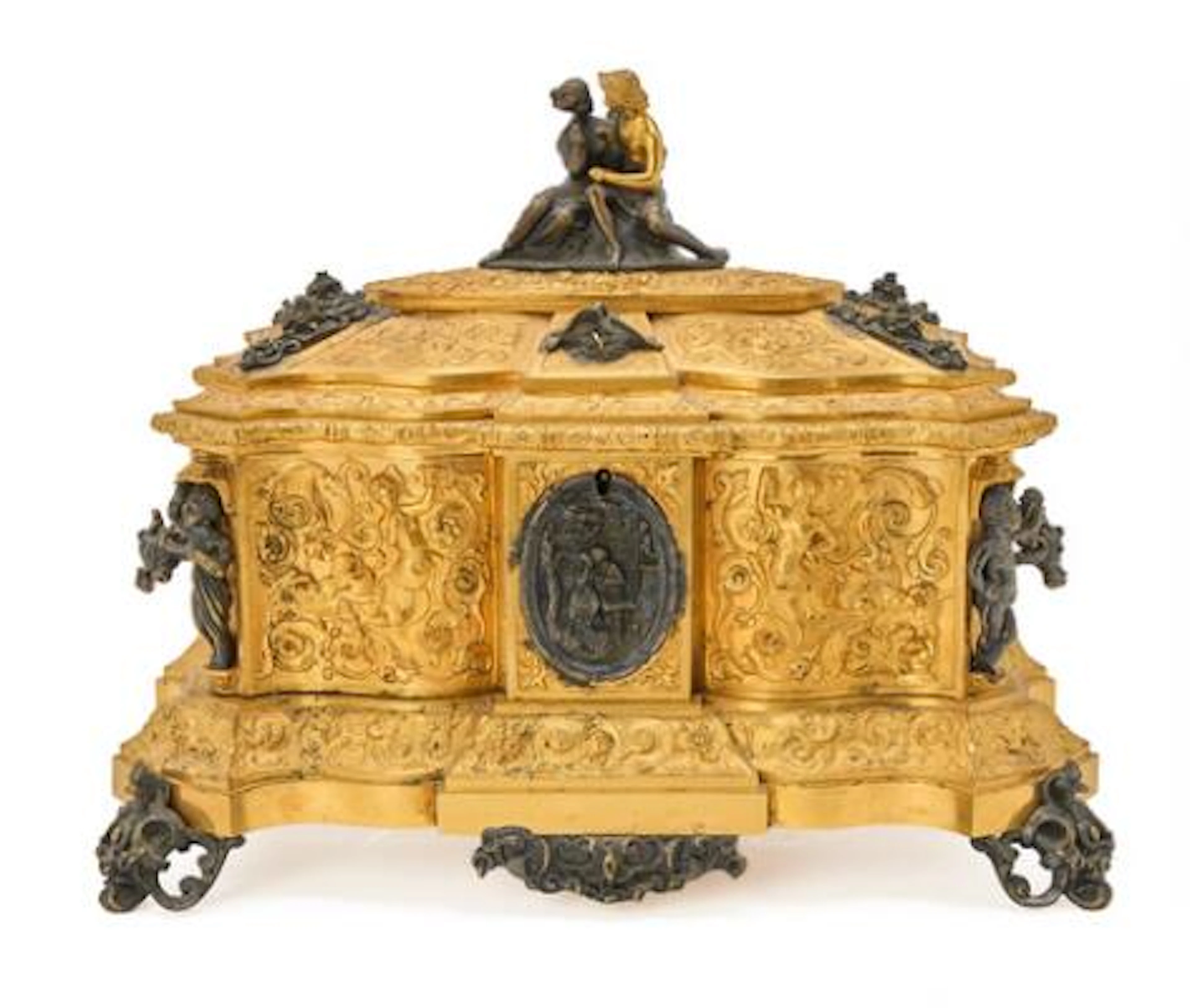 French casket of gilded and patinated bronze. 19th century. H. 25