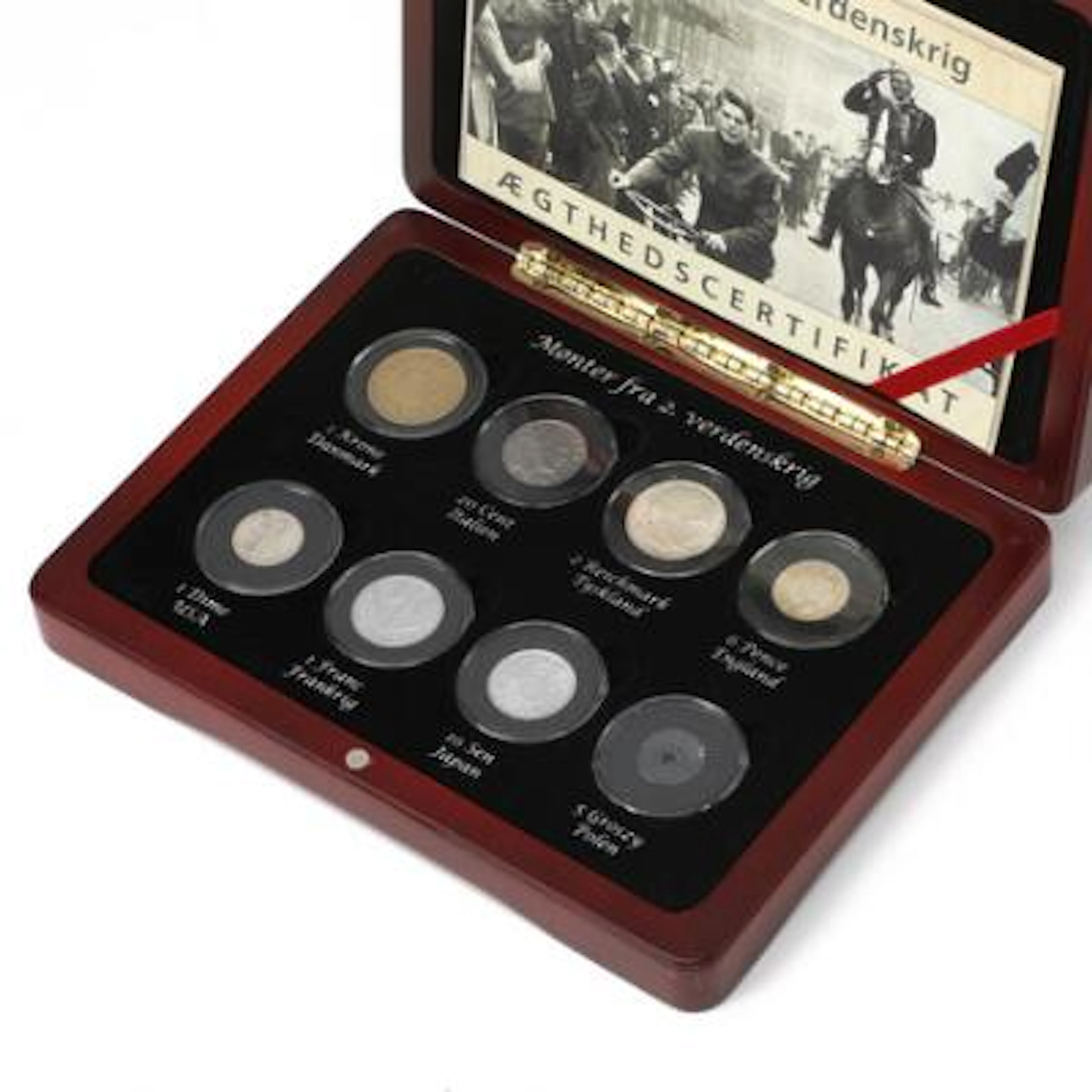 4 sets of coins from the First and Second World Wars, in total 48