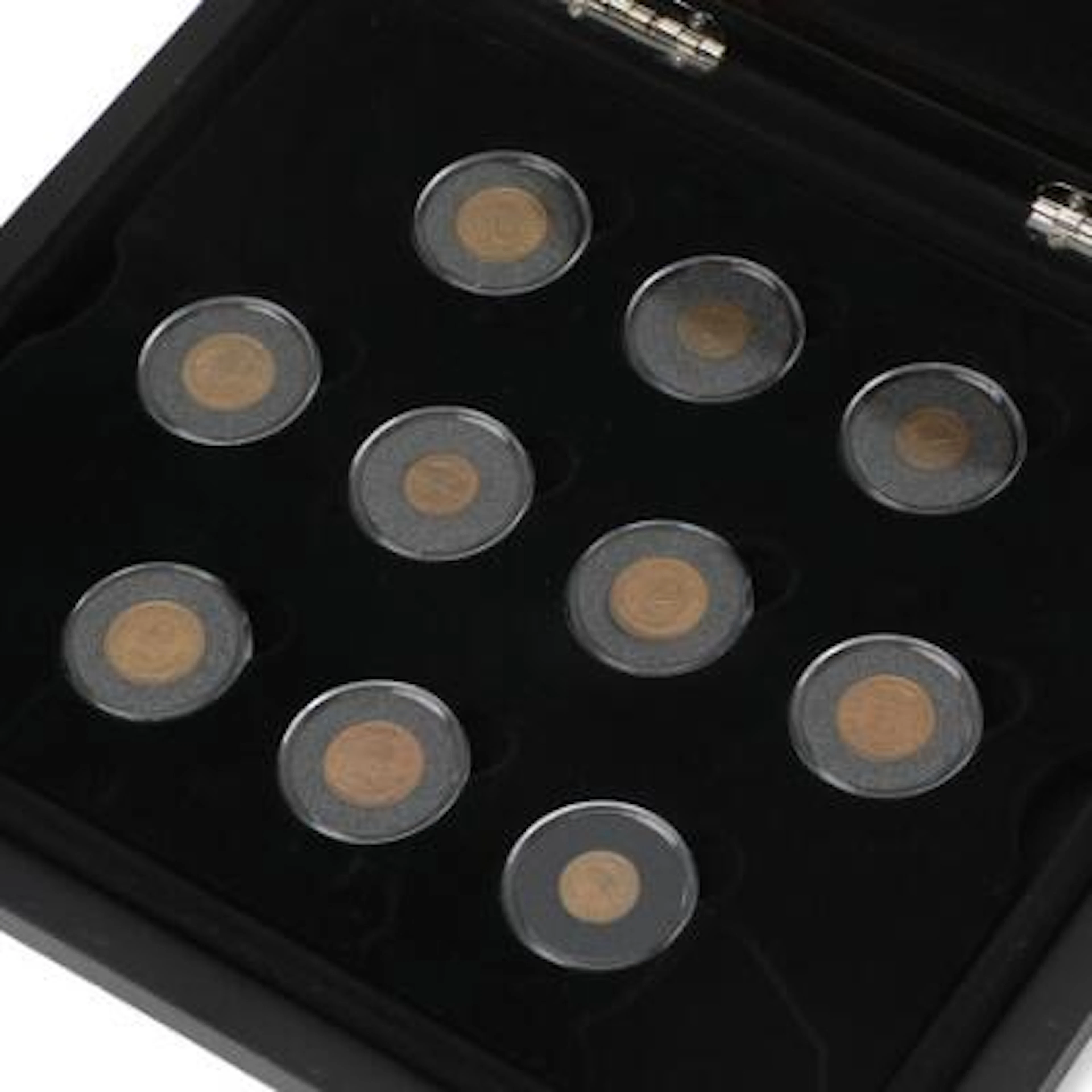 Collection of various sets in boxes from "mønthusety", in total 10