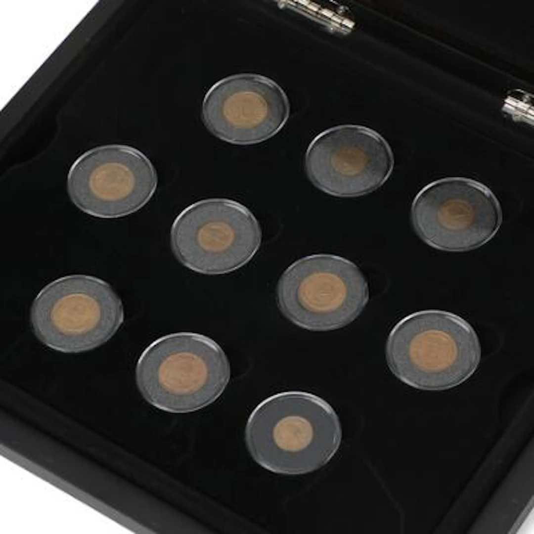 Collection of various sets in boxes from "mønthusety", in total 10