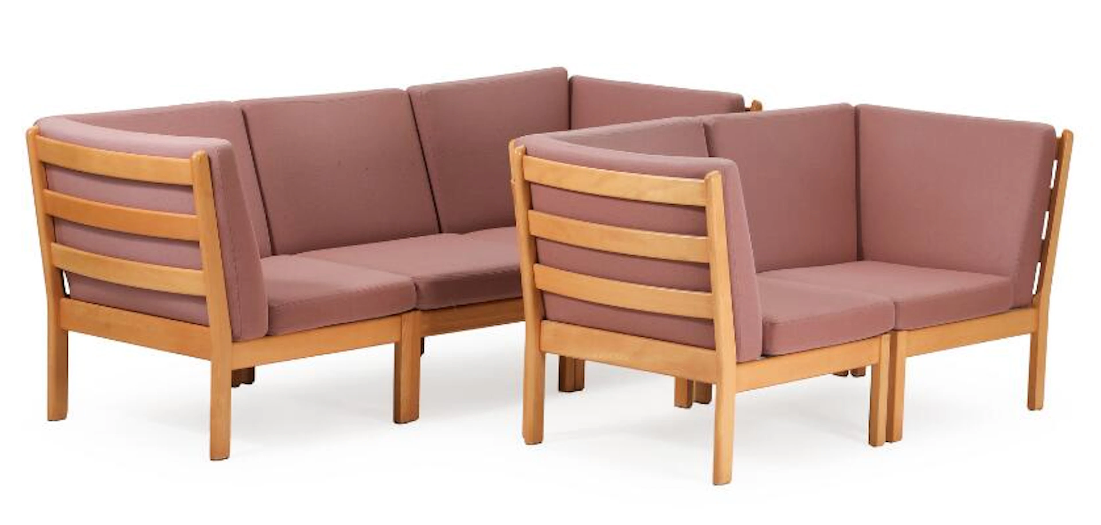 Hans J. Wegner: "GE 280". Modular sofa in beech, consisting of five
