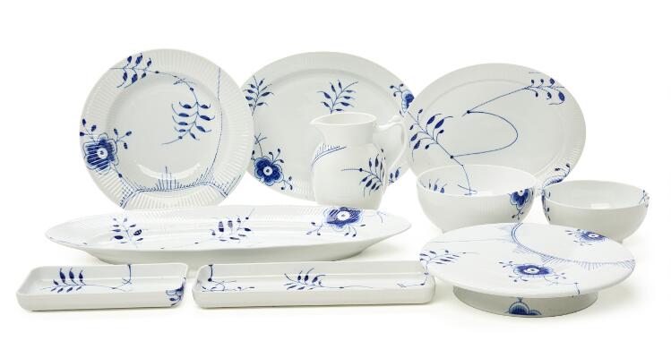 "Blue Fluted Mega" porcelain service decorated in underglaze blue.