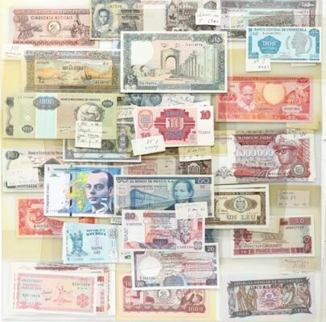Collection of foreign banknotes, in total 53 pcs in predominantly