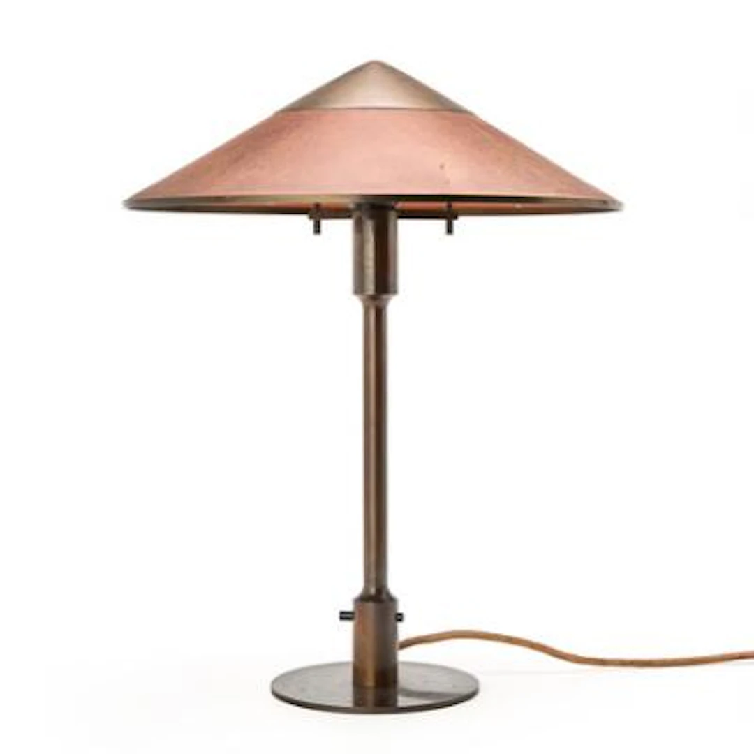 Niels Rasmussen Thykier: “T3 Minor”. Table lamp of browned brass