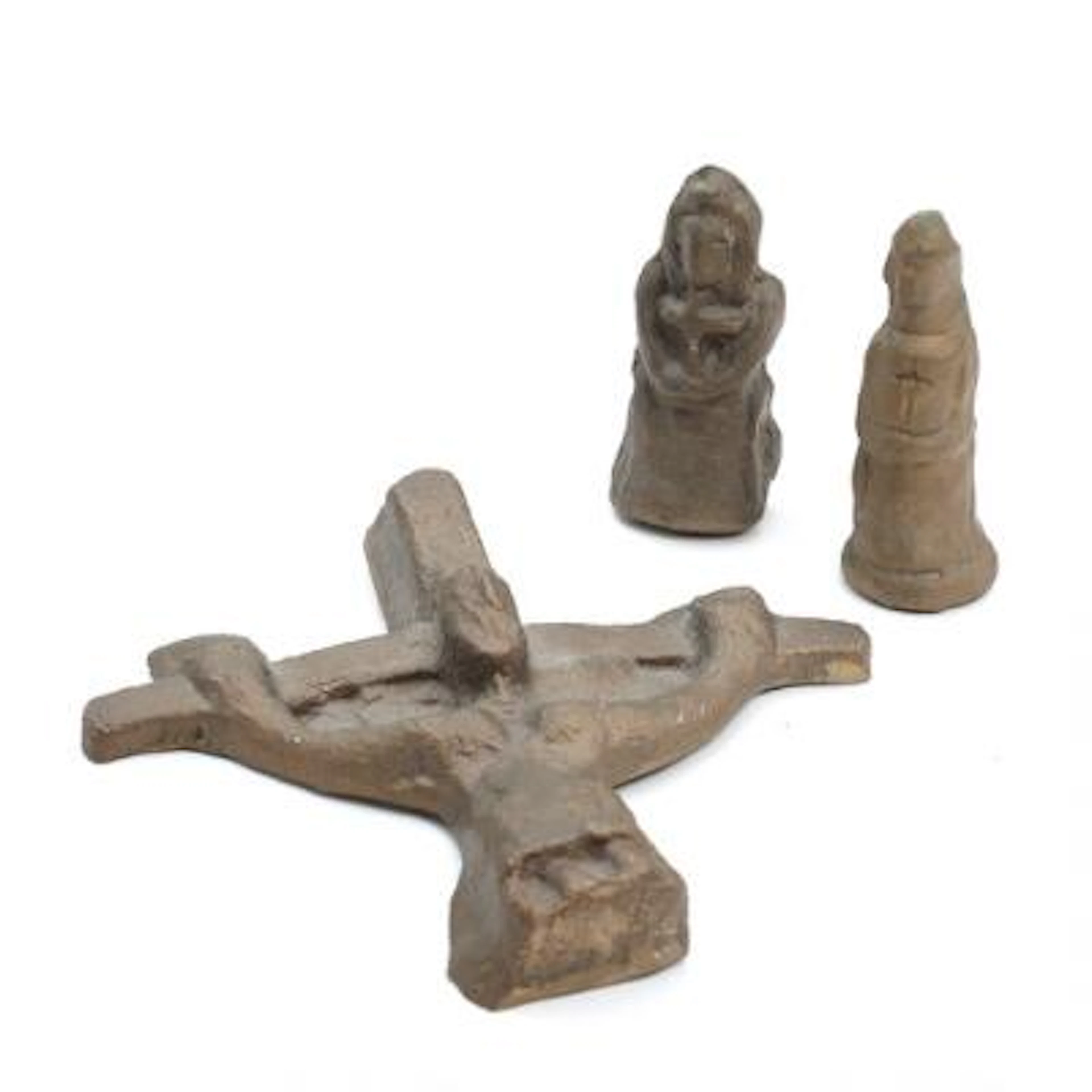Crucifix and two religious figures. Unsigned. Bronze. H. 12.5-25 cm.