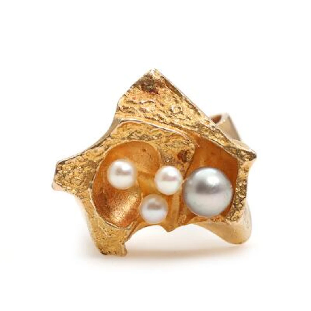 Björn Weckström: Pearl ring set with pearls, mounted in 14k gold.