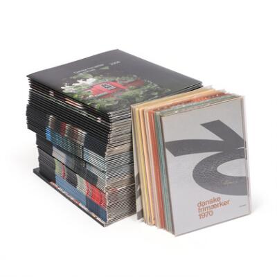 Denmark. Yearpacks. Box with yearpacks between 1969 and 2008, often