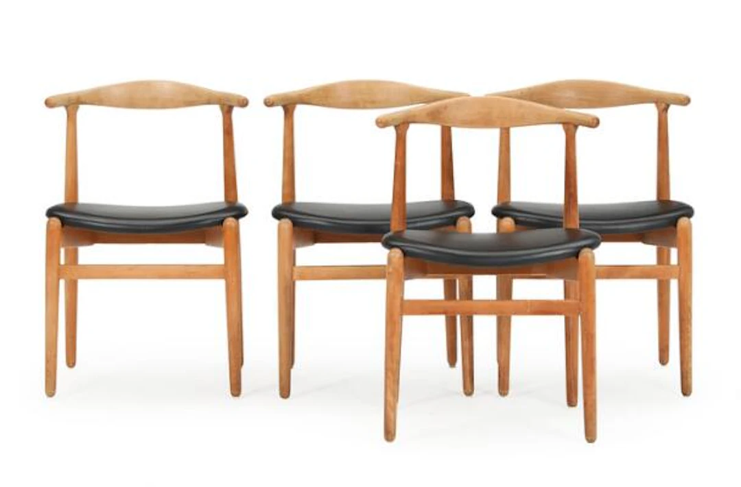 Hans J. Wegner: "FH 1934". Four beech armchairs, upholstered with