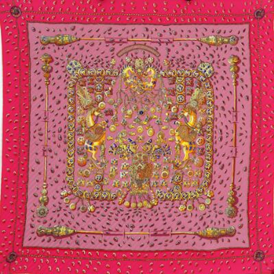 Hermès: A pleated silk scarf with motif "Trésors Retrouvés". App.