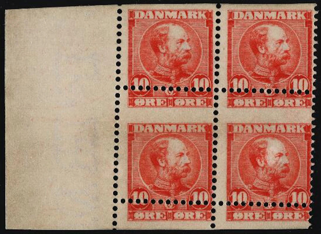 1905. Christian IX. 10 Øre, red. Block of 4 with shifted perforation.