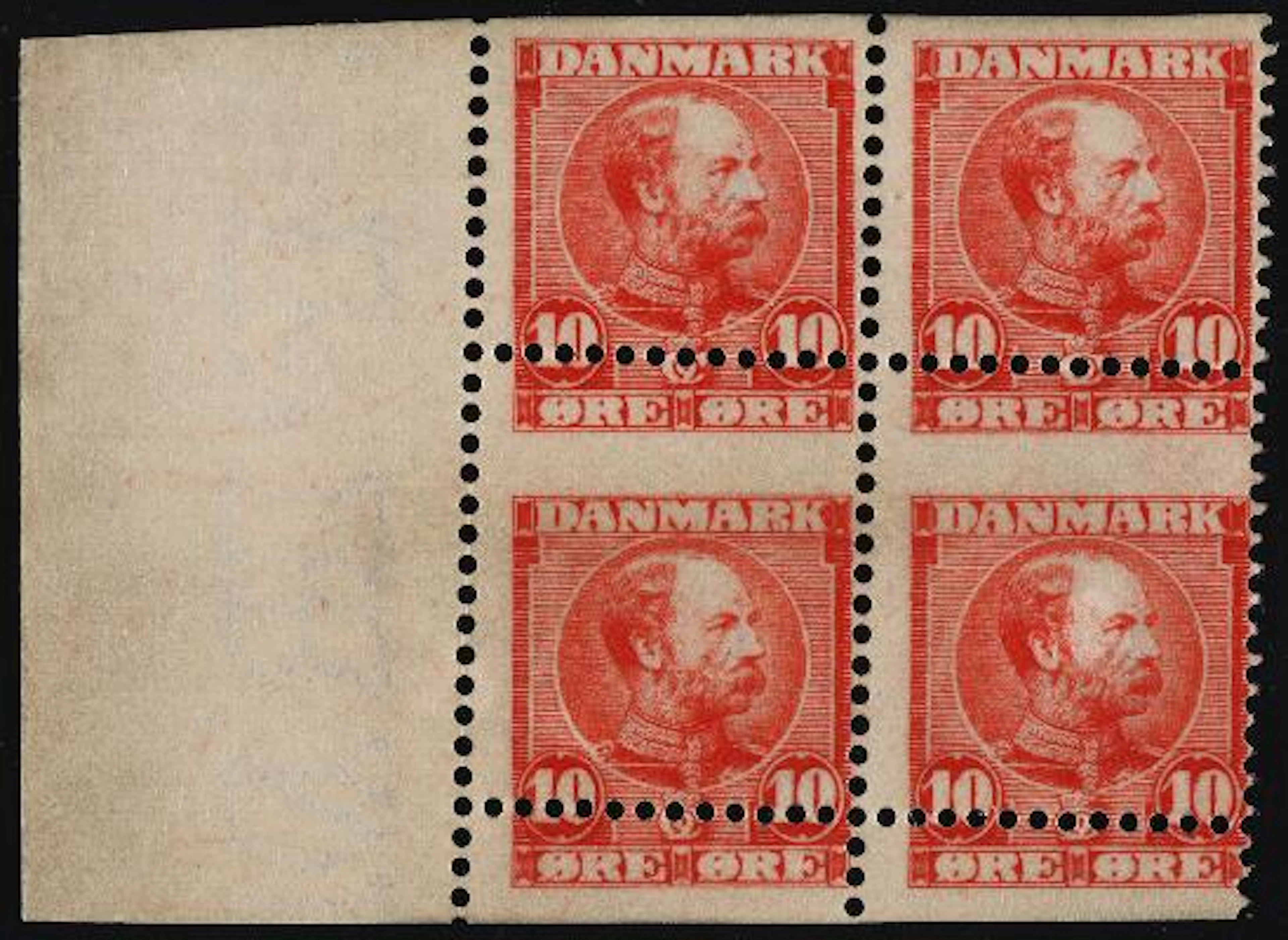 1905. Christian IX. 10 Øre, red. Block of 4 with shifted perforation.