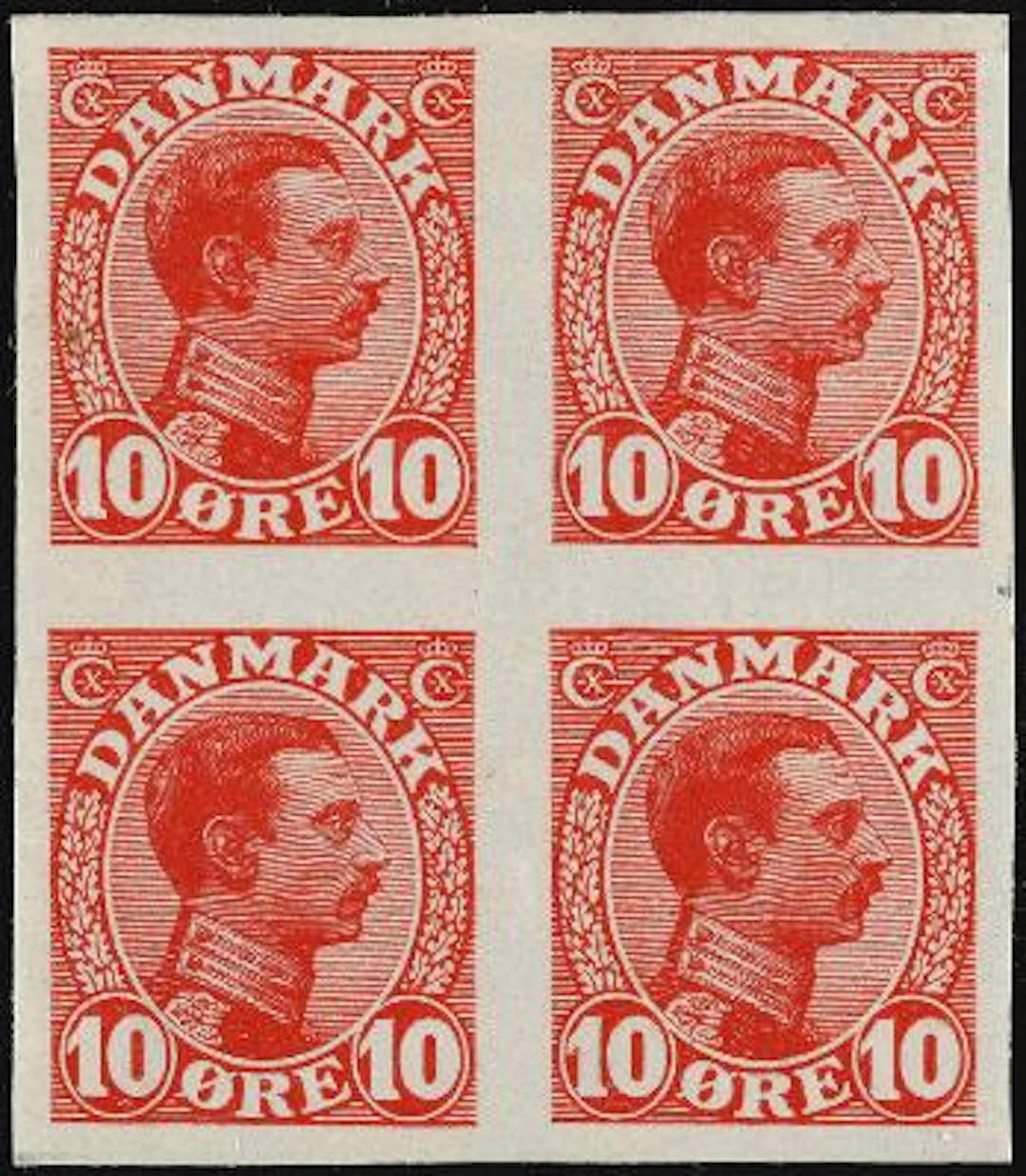 1913. Chr.X. 10 øre, red. IMPERFORATED block of 4. Very rare. 2 lower
