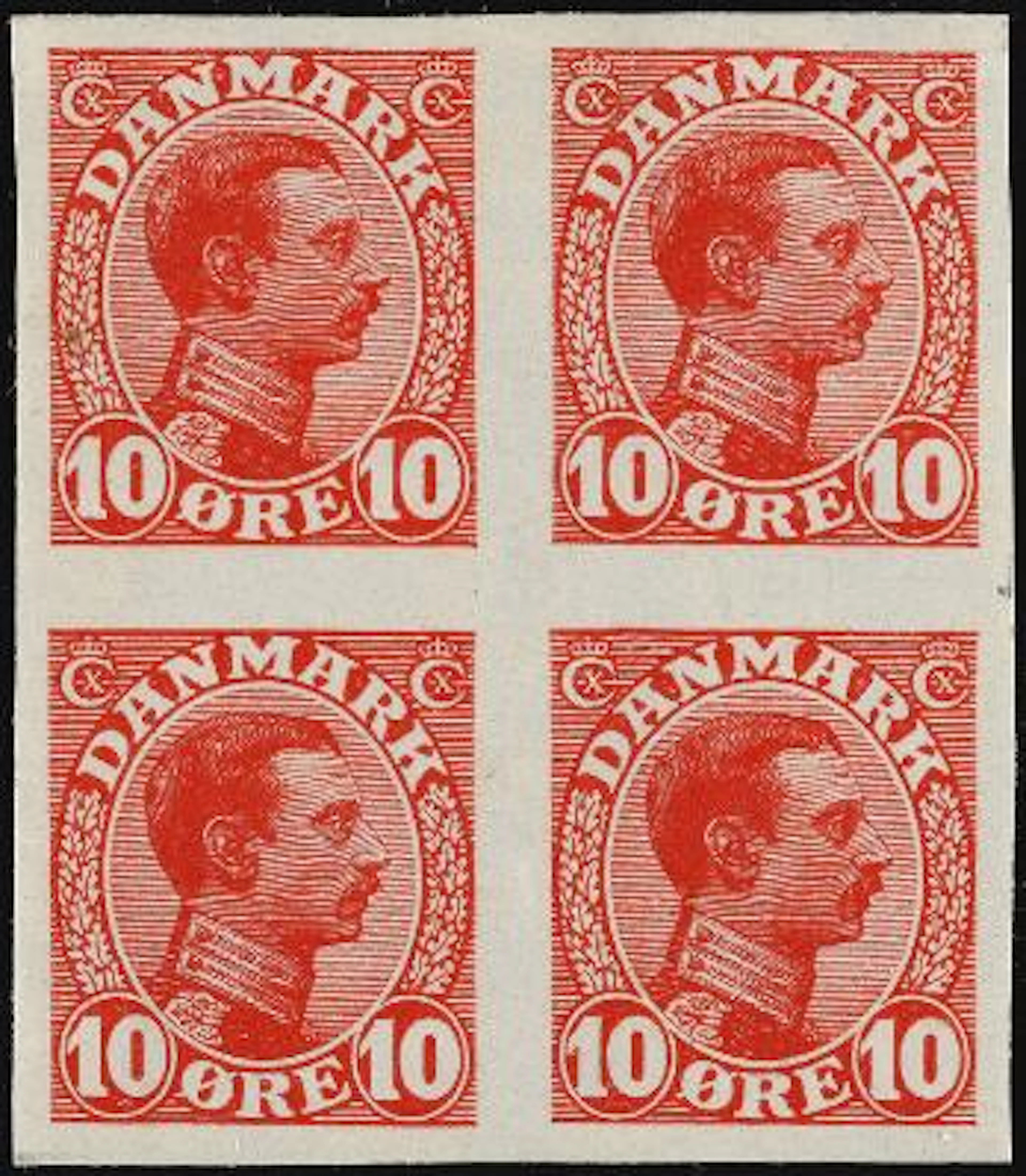 1913. Chr.X. 10 øre, red. IMPERFORATED block of 4. Very rare. 2 lower