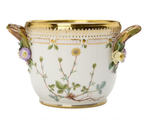 "Flora Danica" porcelain wine cooler. 3570. Royal Copenhagen. H. 12.5