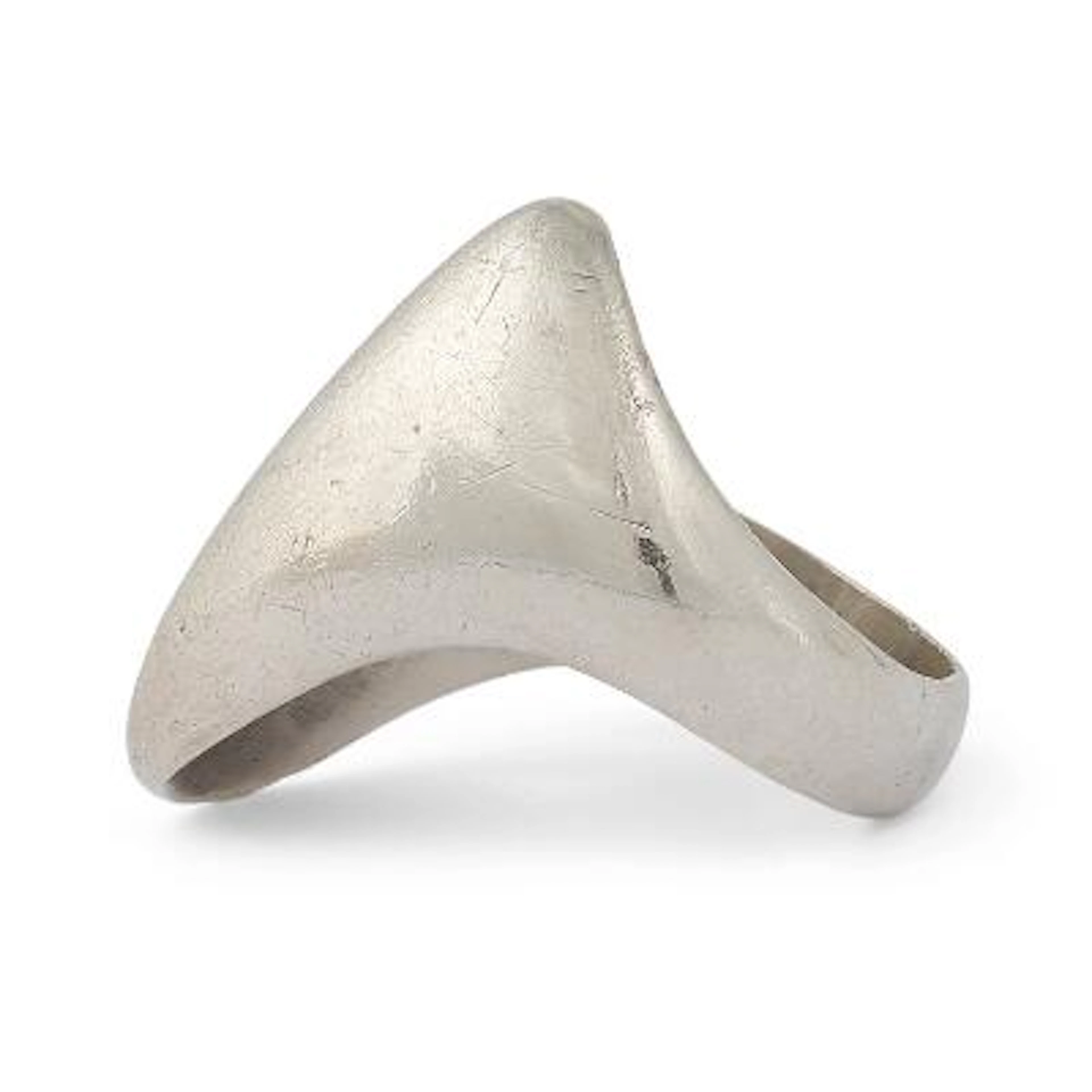 Nanna Ditzel: A ring of sterling silver. Design no. 91. Weight app.