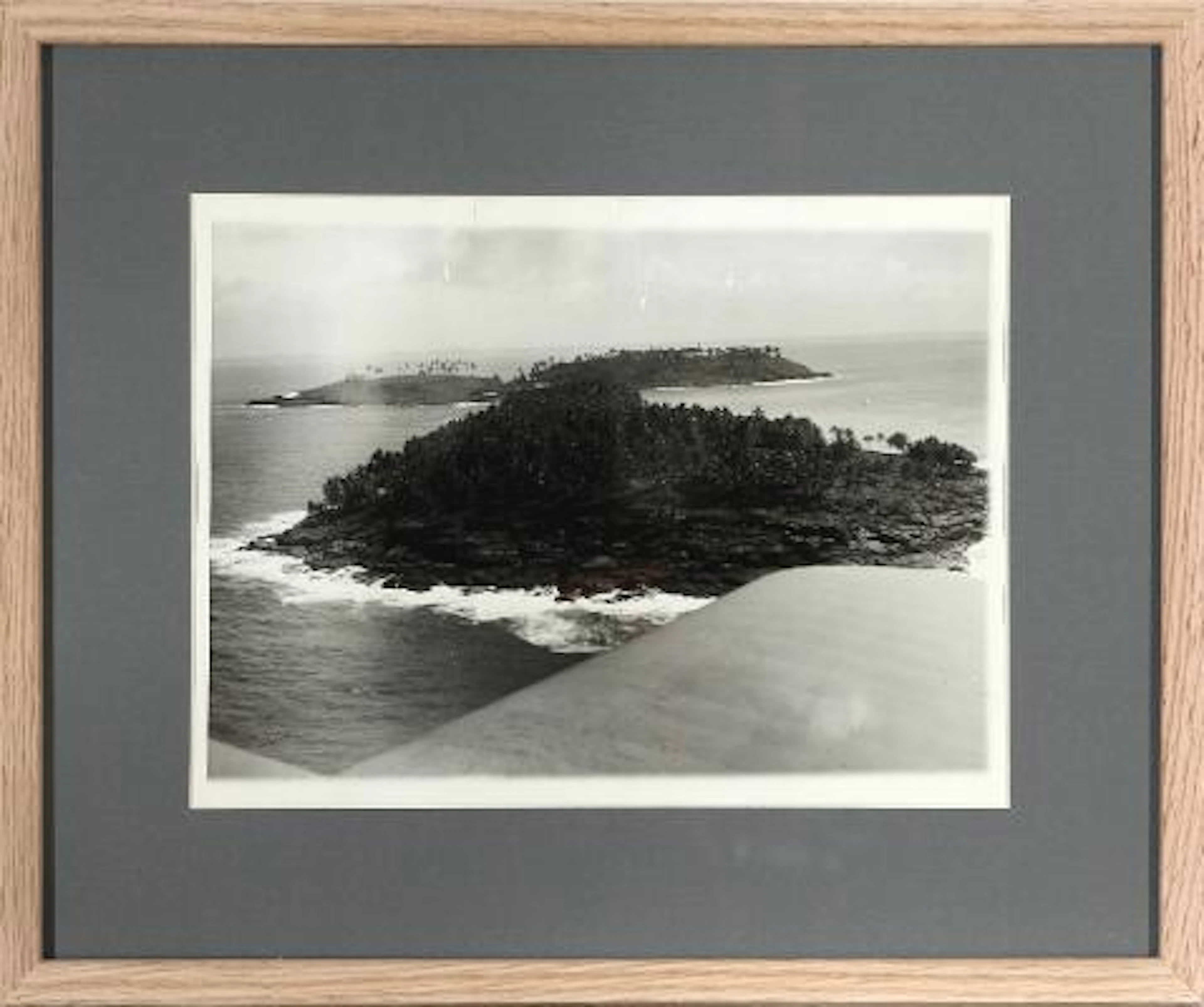 Original black-and-white press photograph (wirephoto) of Île du Diable