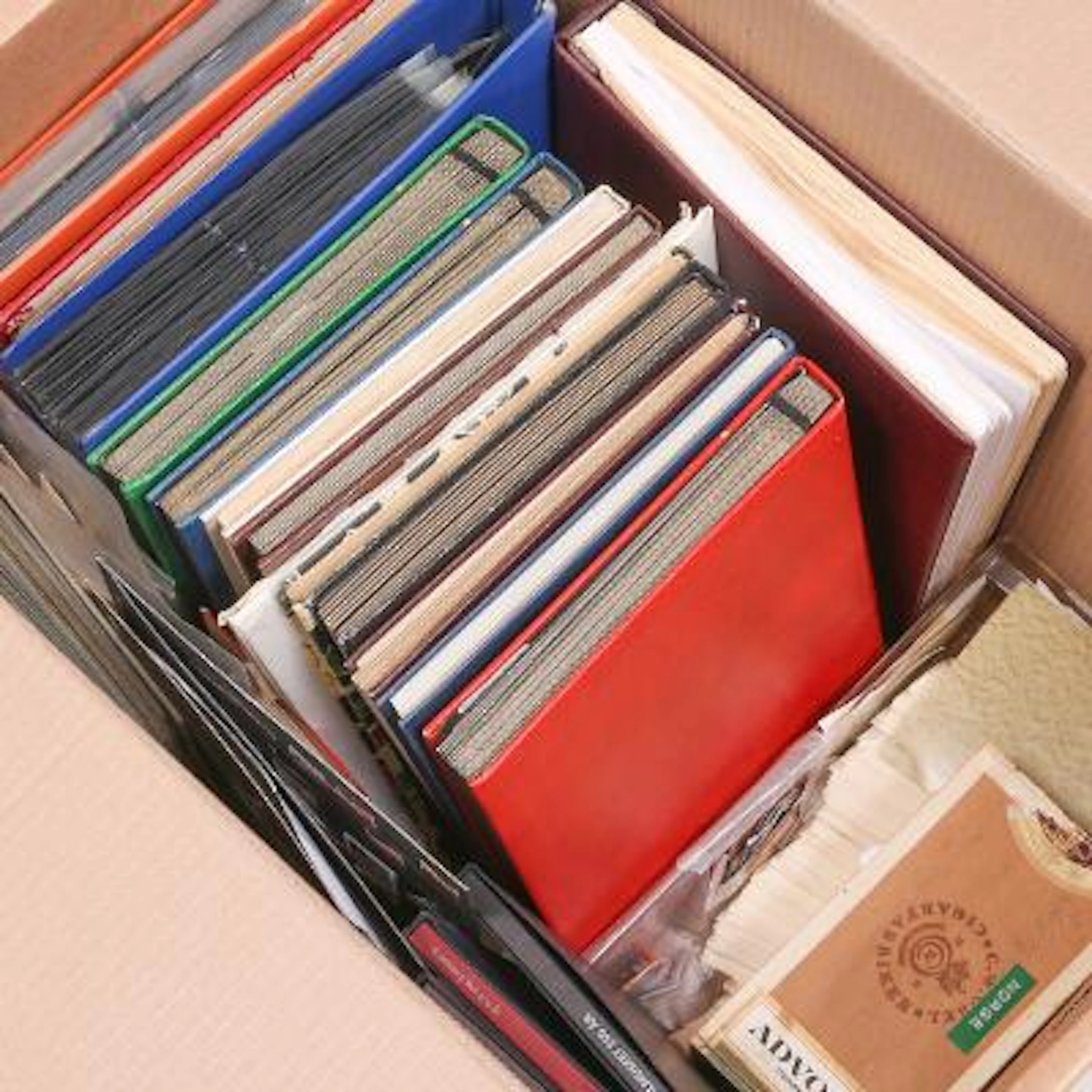 Denmark. Large box with a collection in Stender album incl. many modern