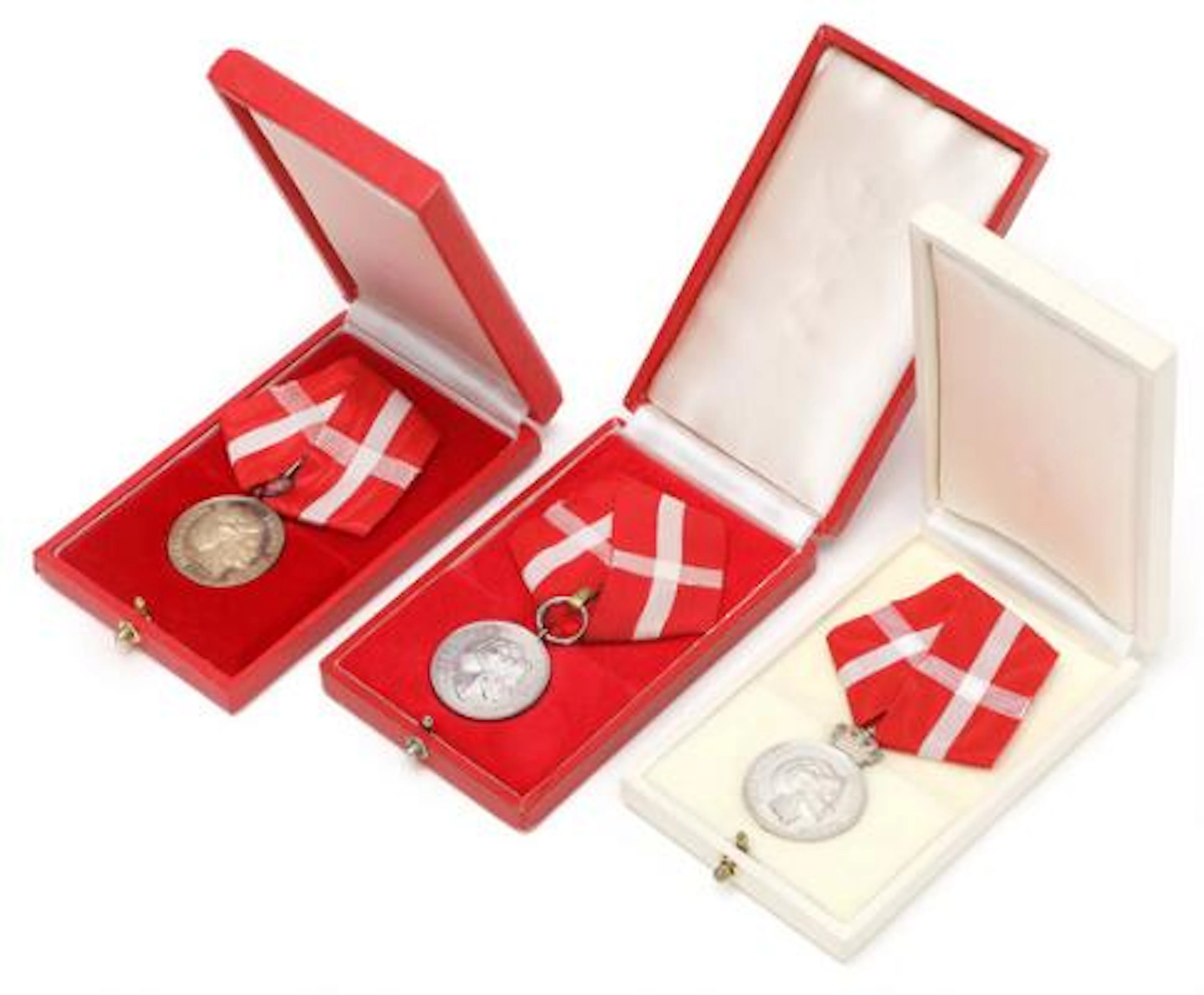 Queen Margrethe II Reward Medals, "Regina Daniæ" in Ag, the reverse