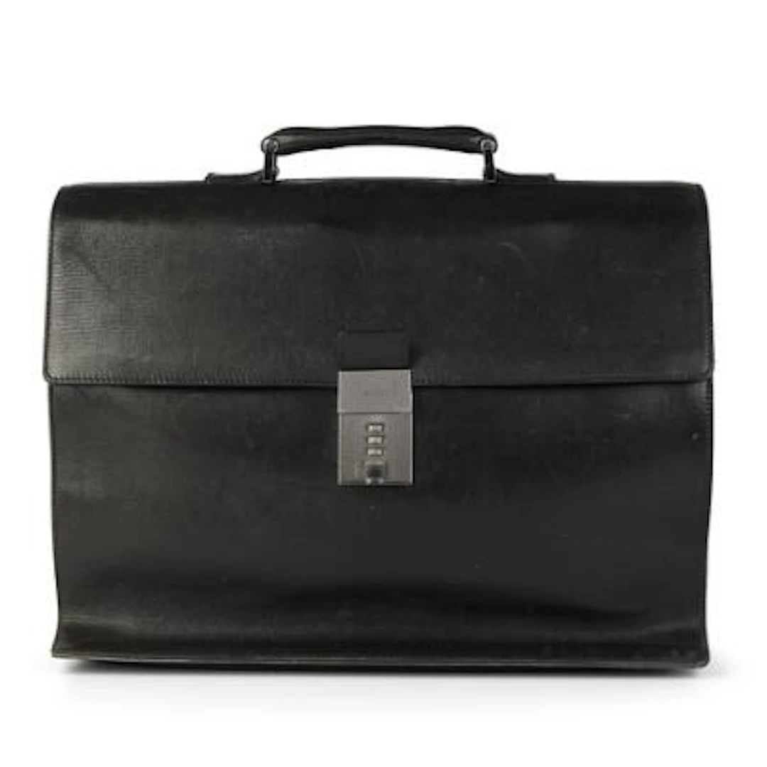 Gucci: A briefcase of black leather with silver tone hardware, short