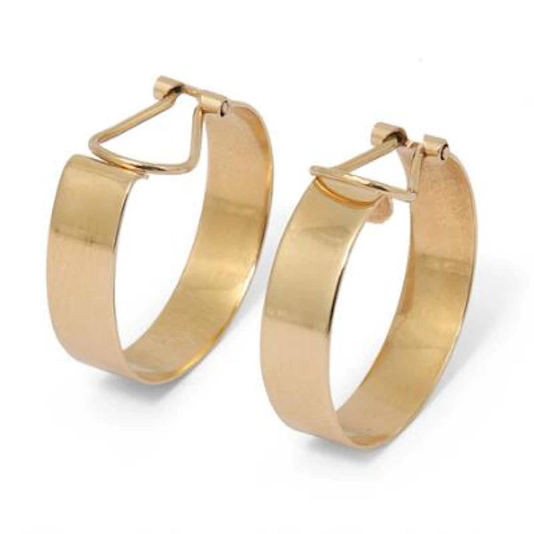 A pair of ear clips of 14k gold. Weight in total app. 5 g. L. 23 mm.