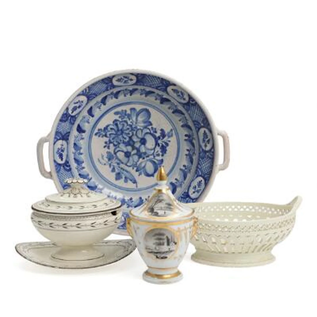 A small selection of creamware, faience dish a.o. 18th–19th century.