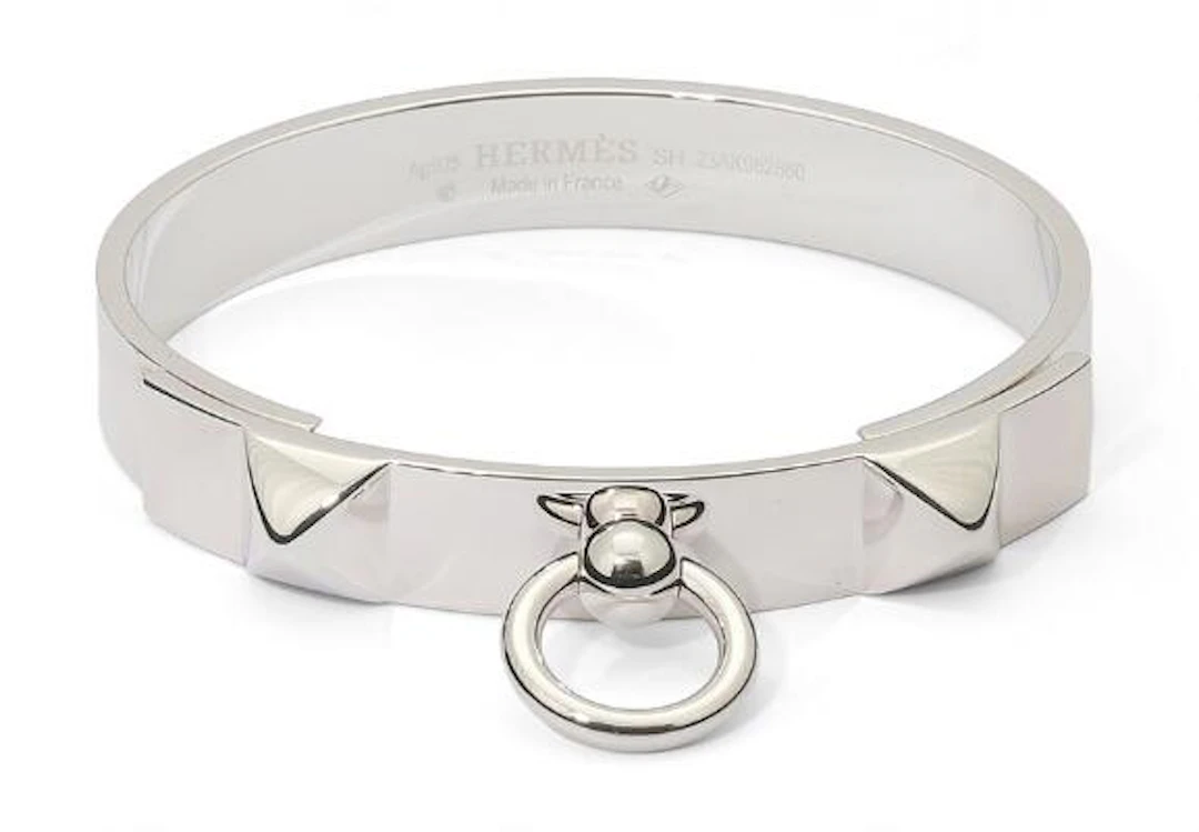 Hermès: A "Collier de Chien" openable bangle of silver. Weight app.