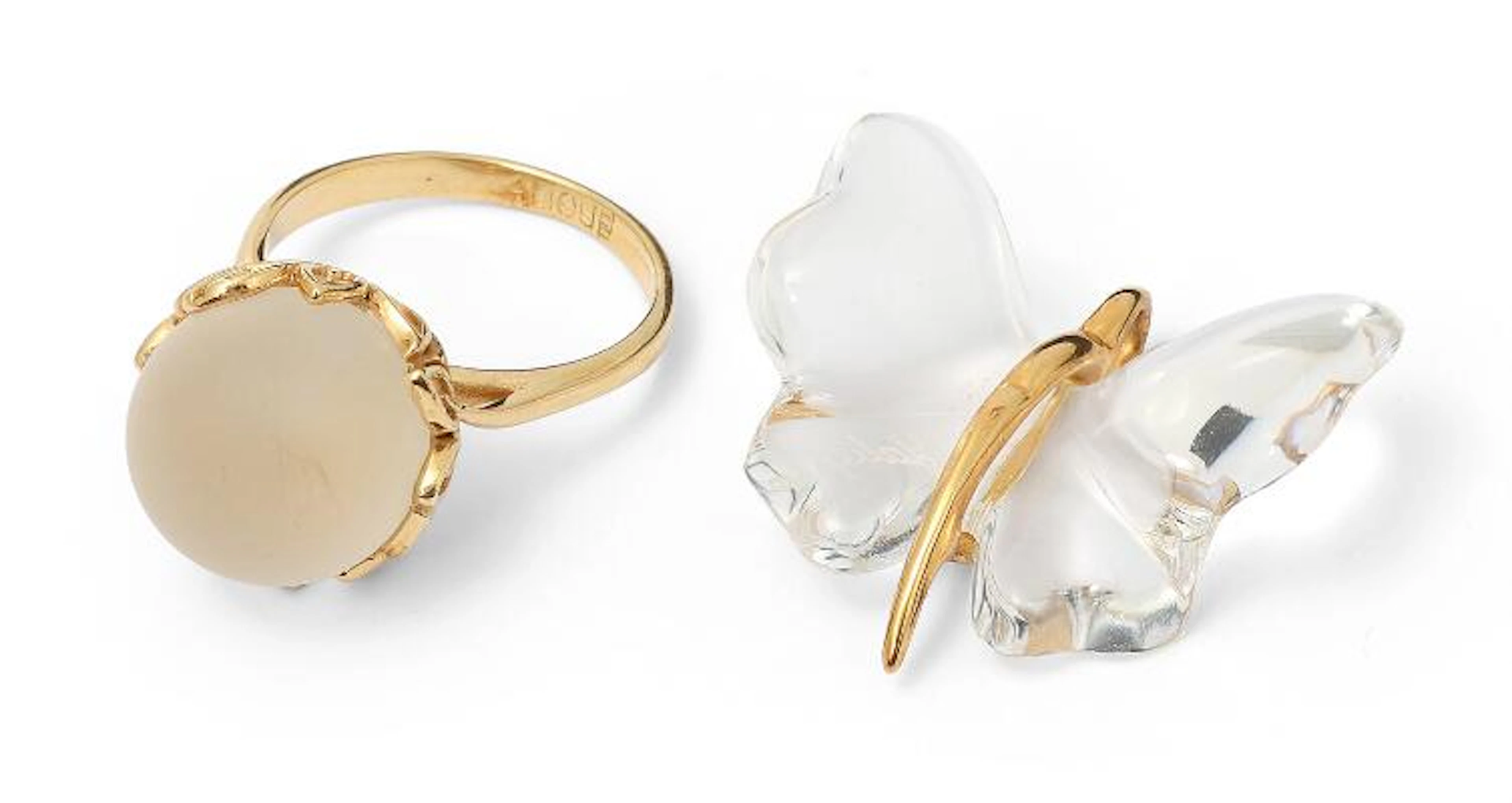 Lalique: Ring set with frosted glass stone, in 18 kt gold, in 18 kt