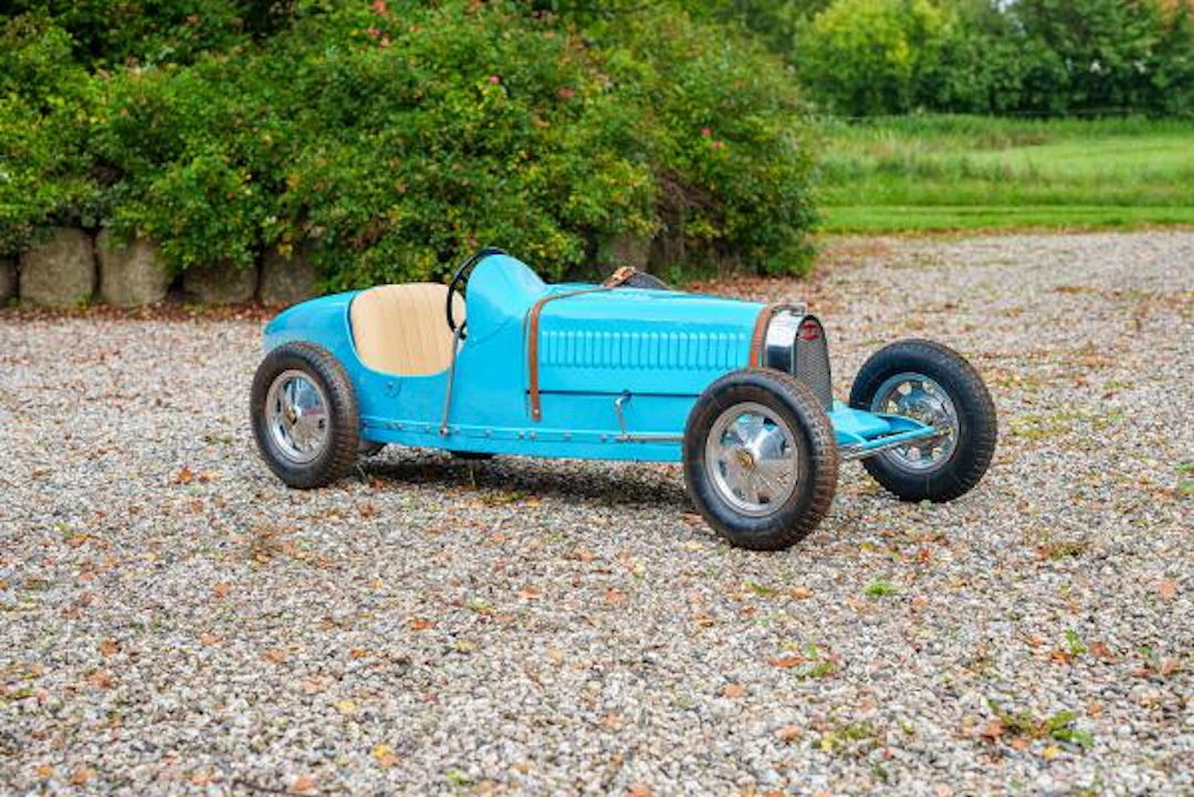 2011 Bugatti Type 52 by Authentic Models – Bruun Rasmussen Auctioneers
