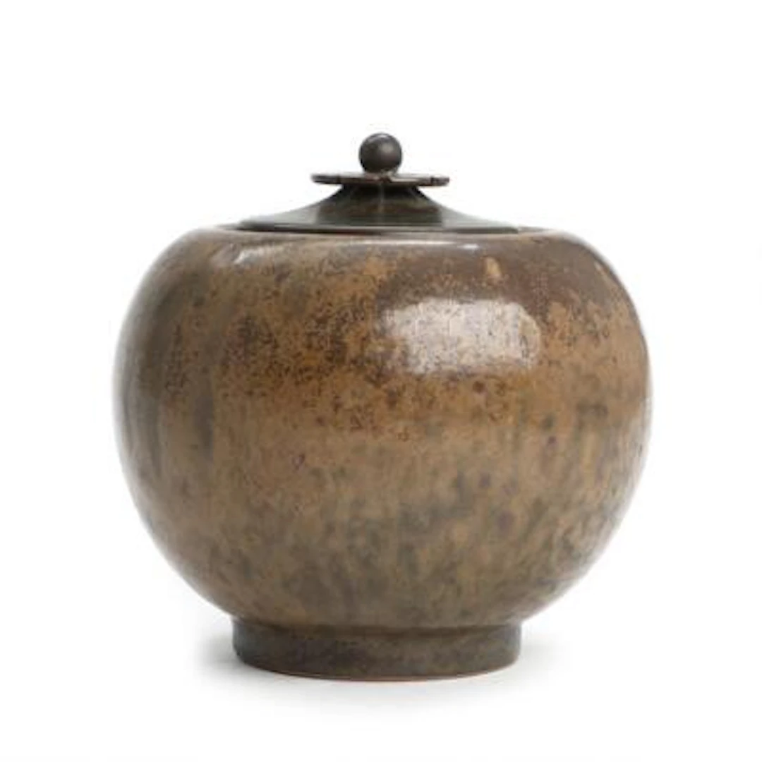 Carl Halier, Georg Thylstrup: A round stoneware lid jar, decorated