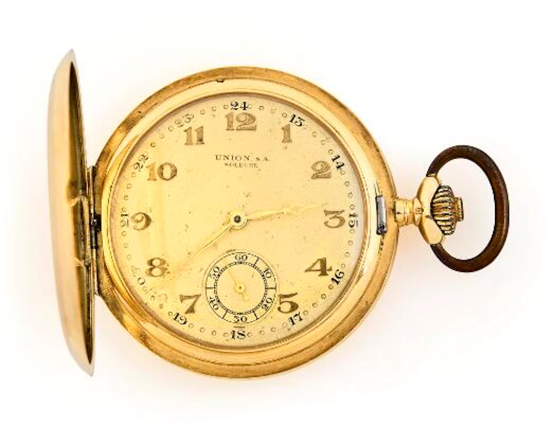 Union SA: Double-cased pocket watch of 14k gold. Mechanical movement