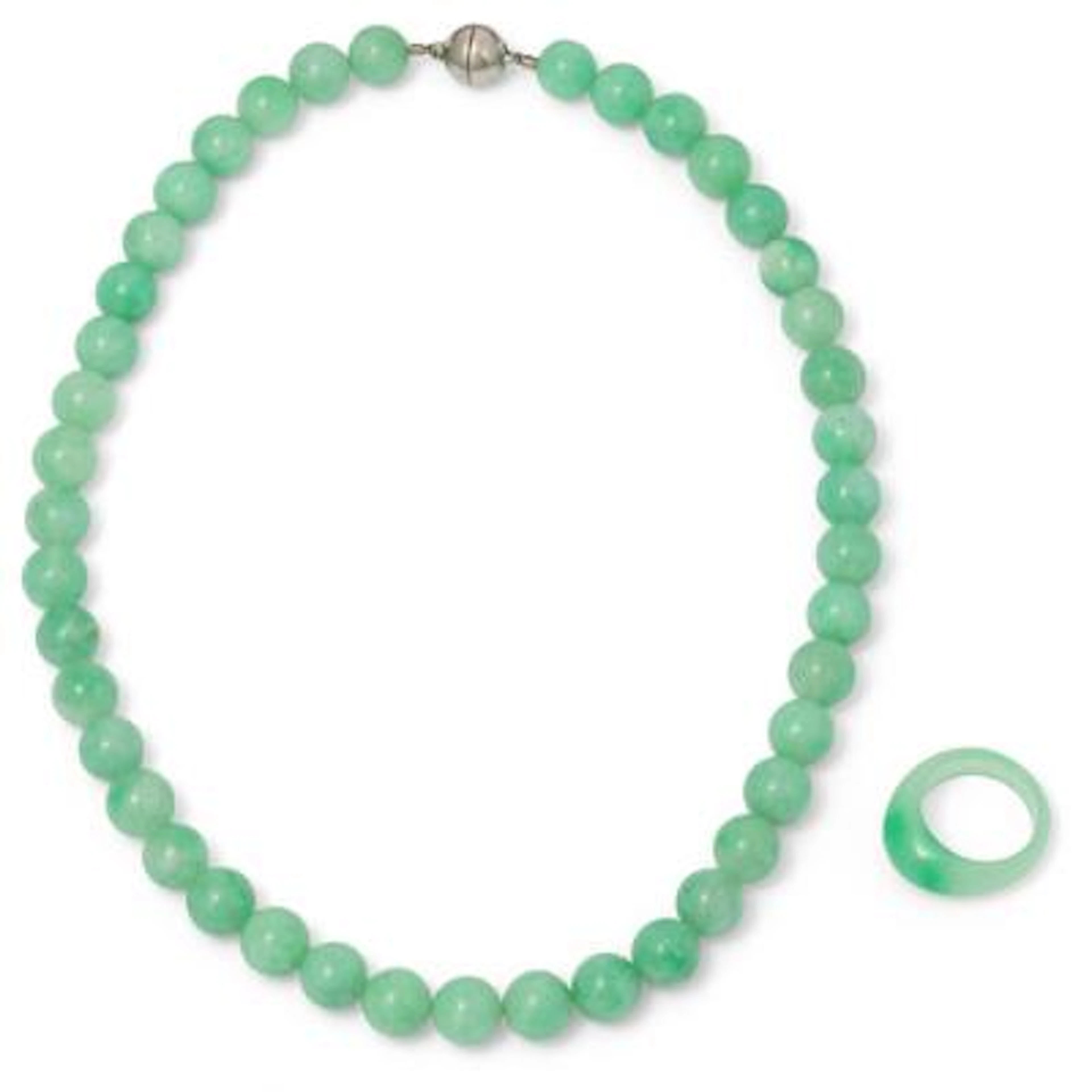 A chalcedony jewellery set comprising of a necklace and a ring. L.