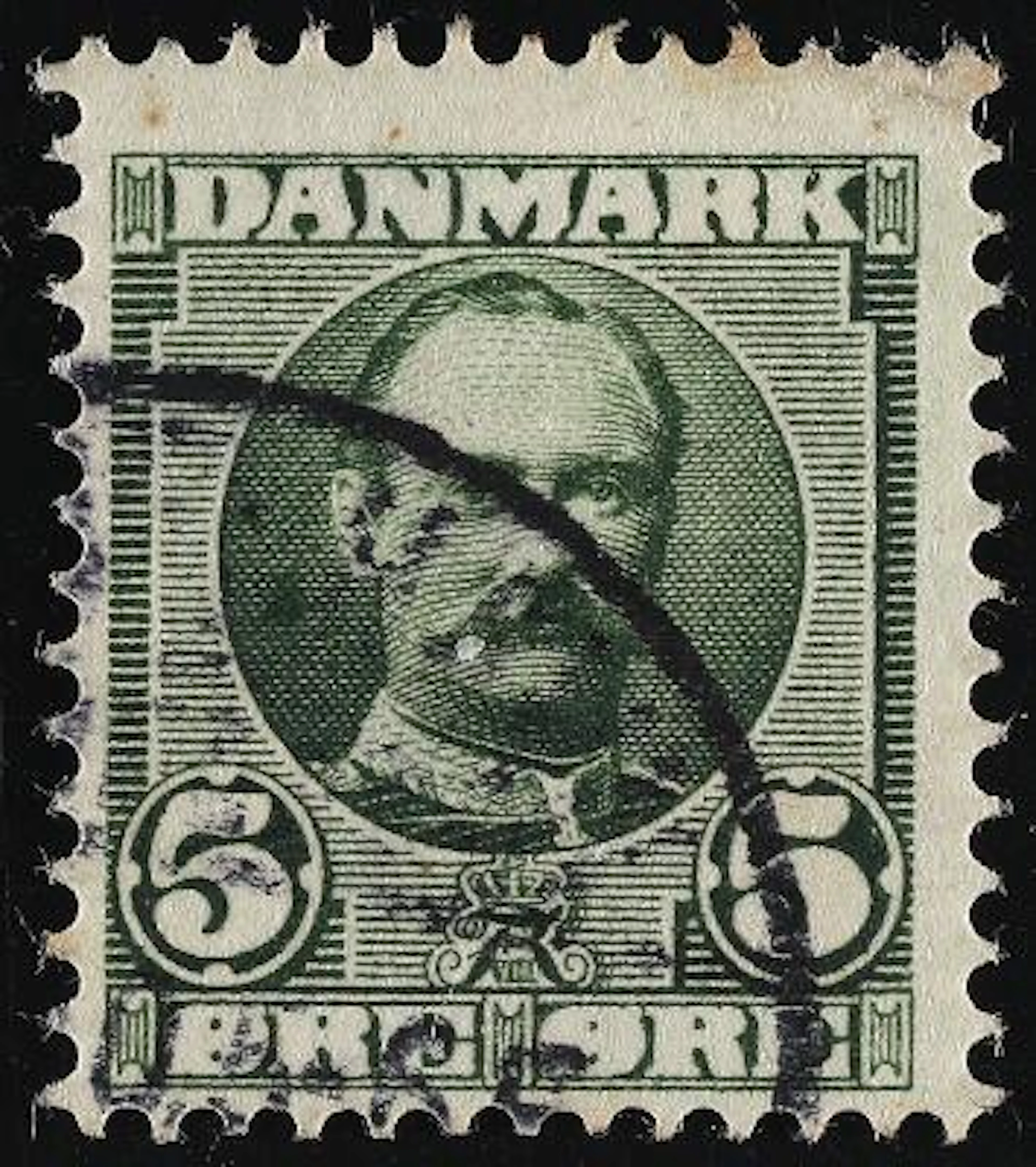 1907. Fr.VIII, 5 øre, green. variey "Retouched dot near the kings