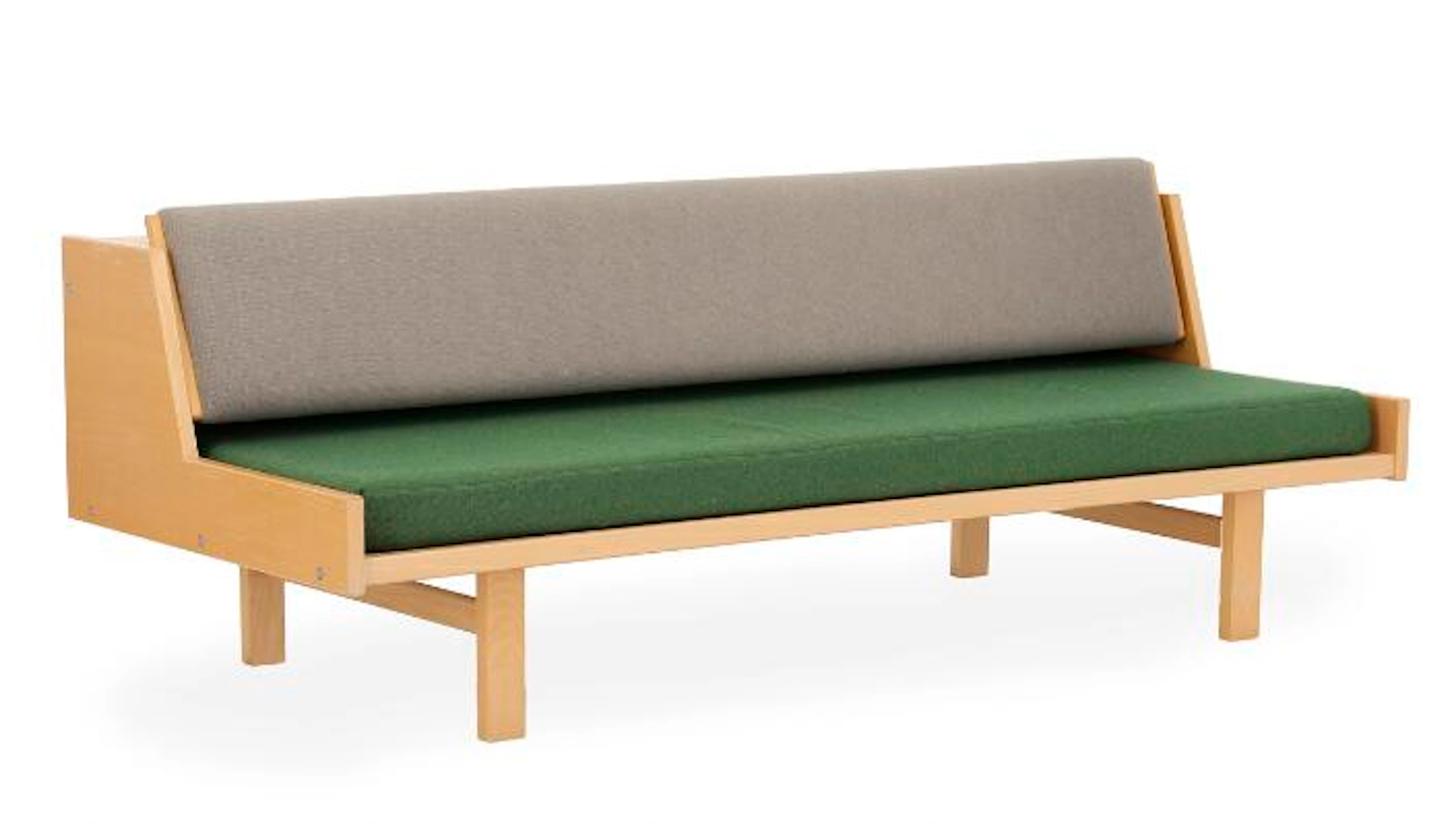 Hans J. Wegner: “GE 258”. A beech daybed. Back and seat upholstered