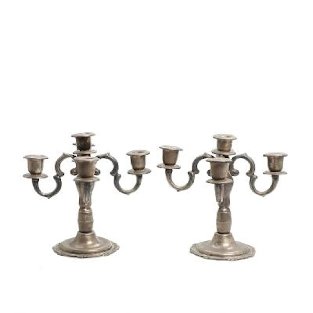 A pair of Peruvian five-light candelabras of sterling silver. H. 27