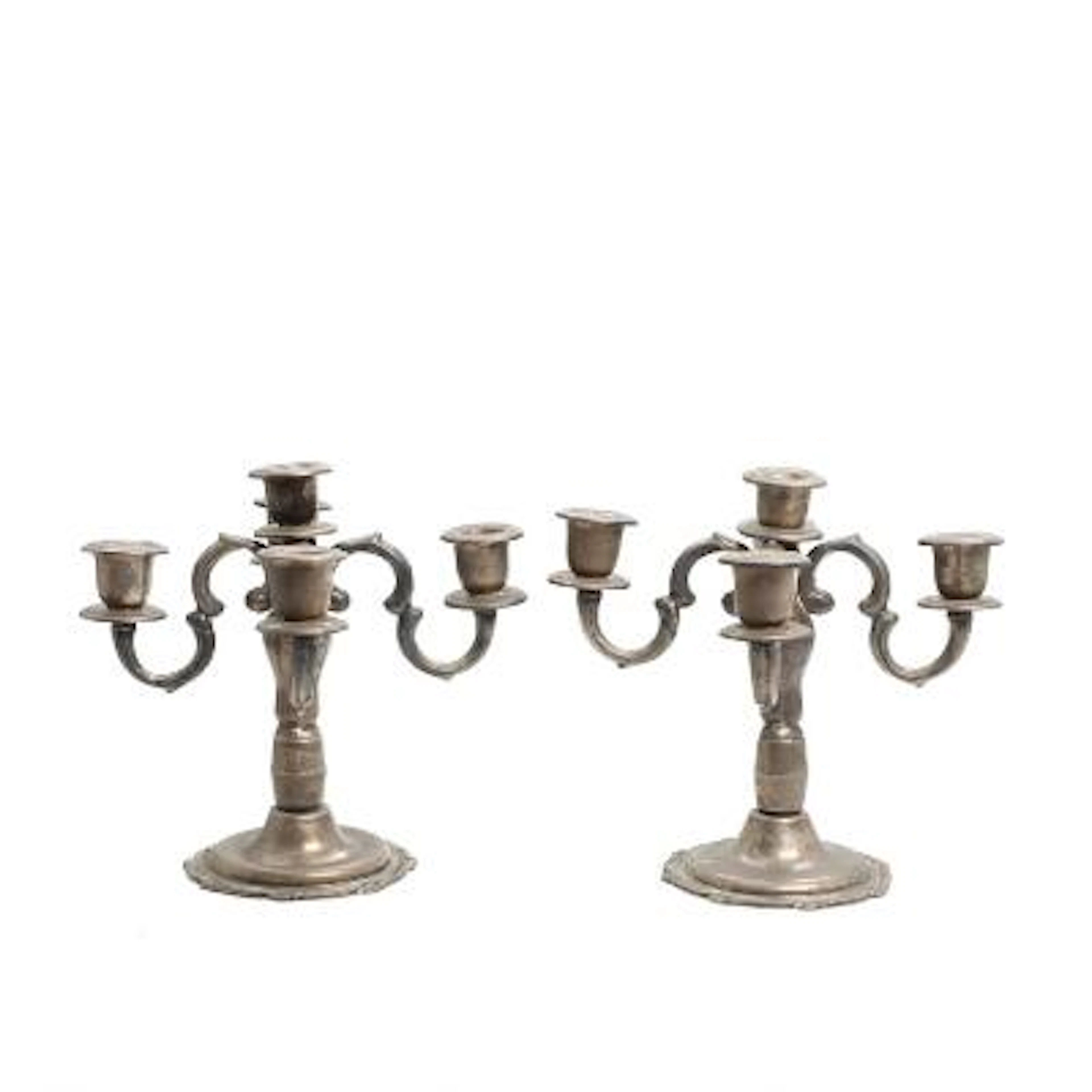 A pair of Peruvian five-light candelabras of sterling silver. H. 27