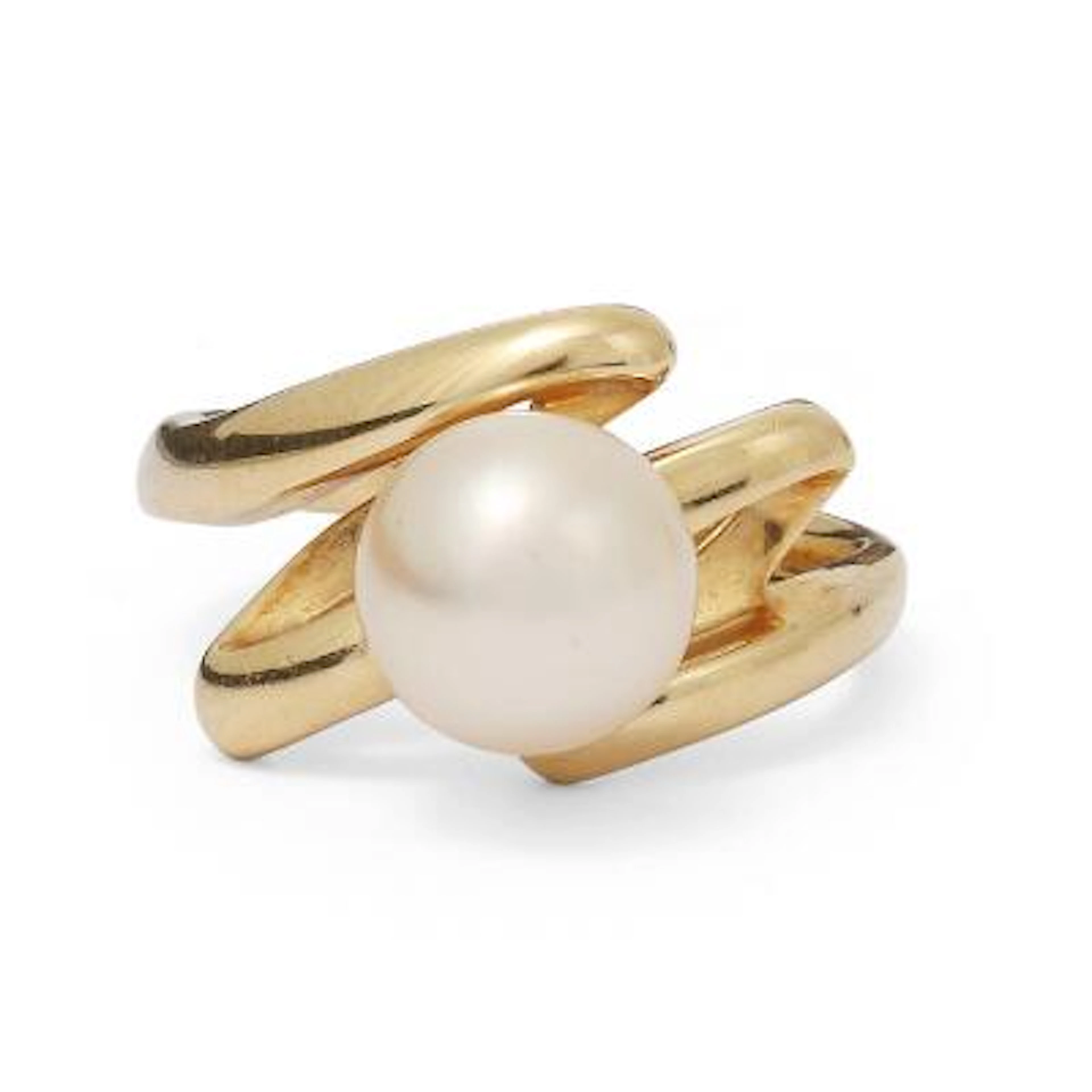 A pearl ring set with a cultured freshwater pearl, mounted in 14k