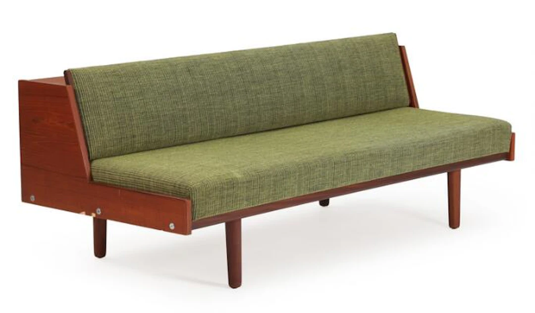Hans J. Wegner: “GE 6”. A teak daybed. Mattress in seat and back upholstered