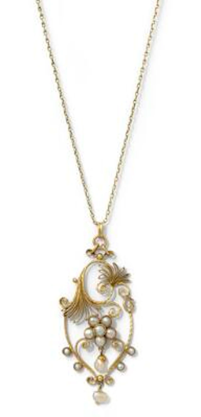 Johan Rohde: A pearl pendant set with pearls, mounted in 18k gold.