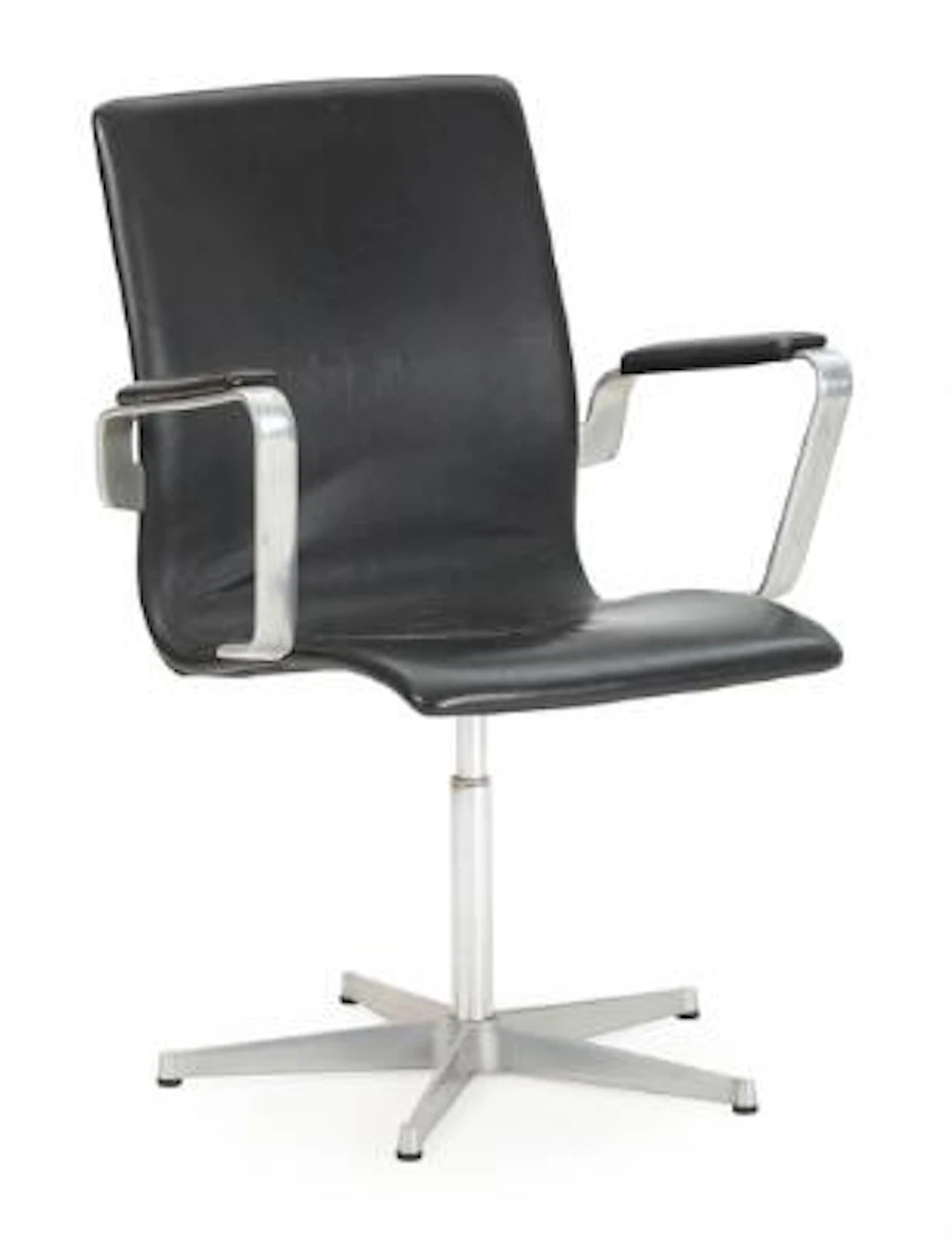 Arne Jacobsen: “Oxford”. Swivel chair with aluminium base. Model 3271.