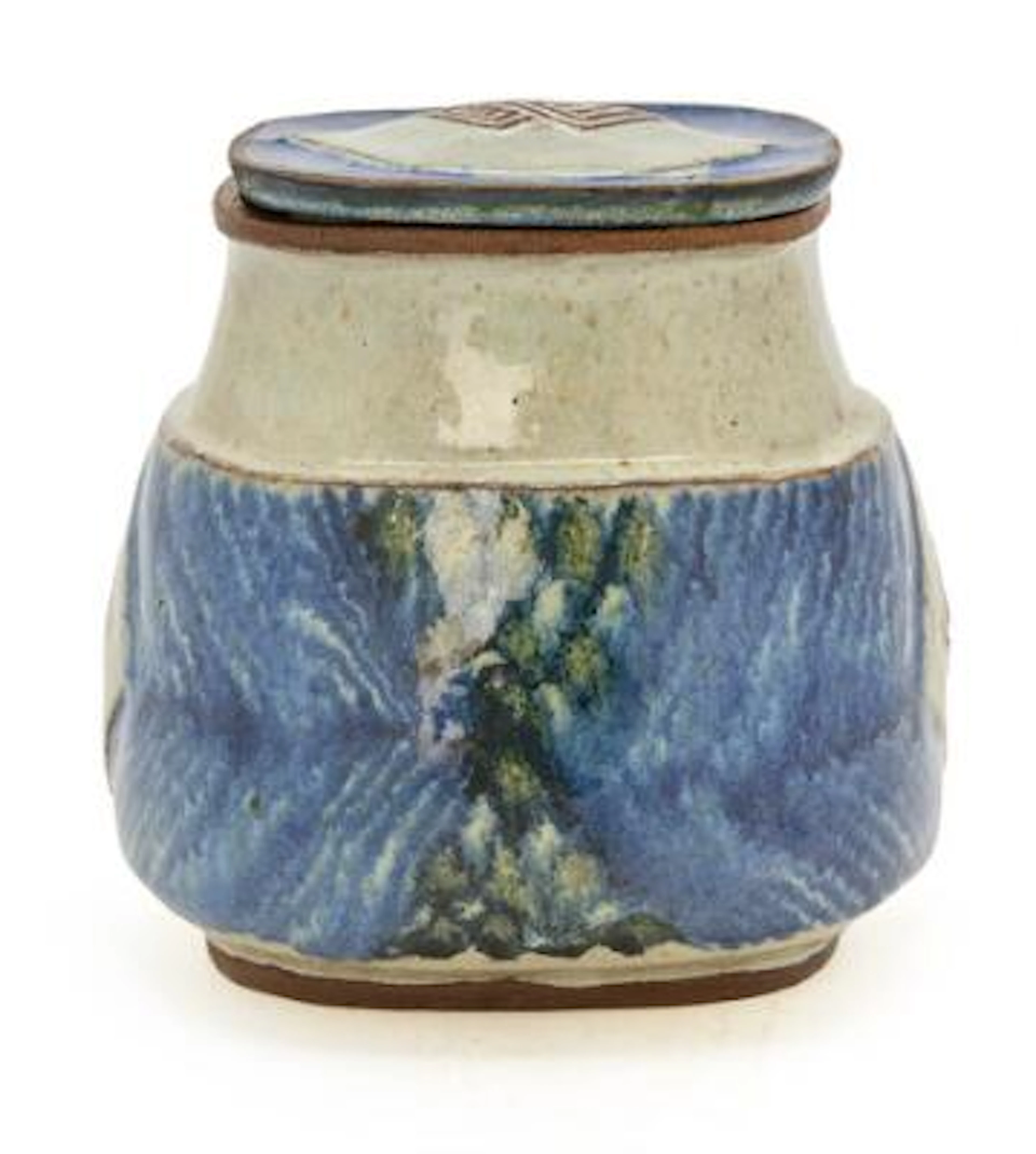 Lisbeth Munch-Petersen: A high-fired earthenware lid jar modelled