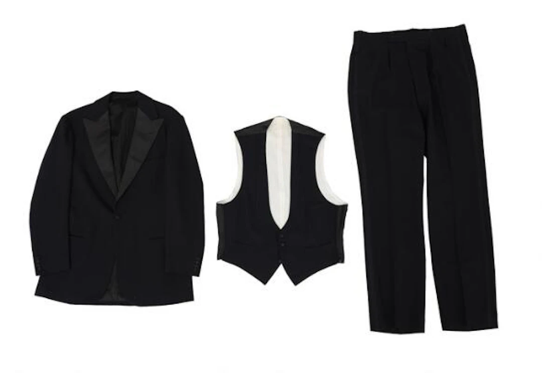 Alfred Alm: A three-piece black barathea tuxedo. 1971. (3) – Bruun