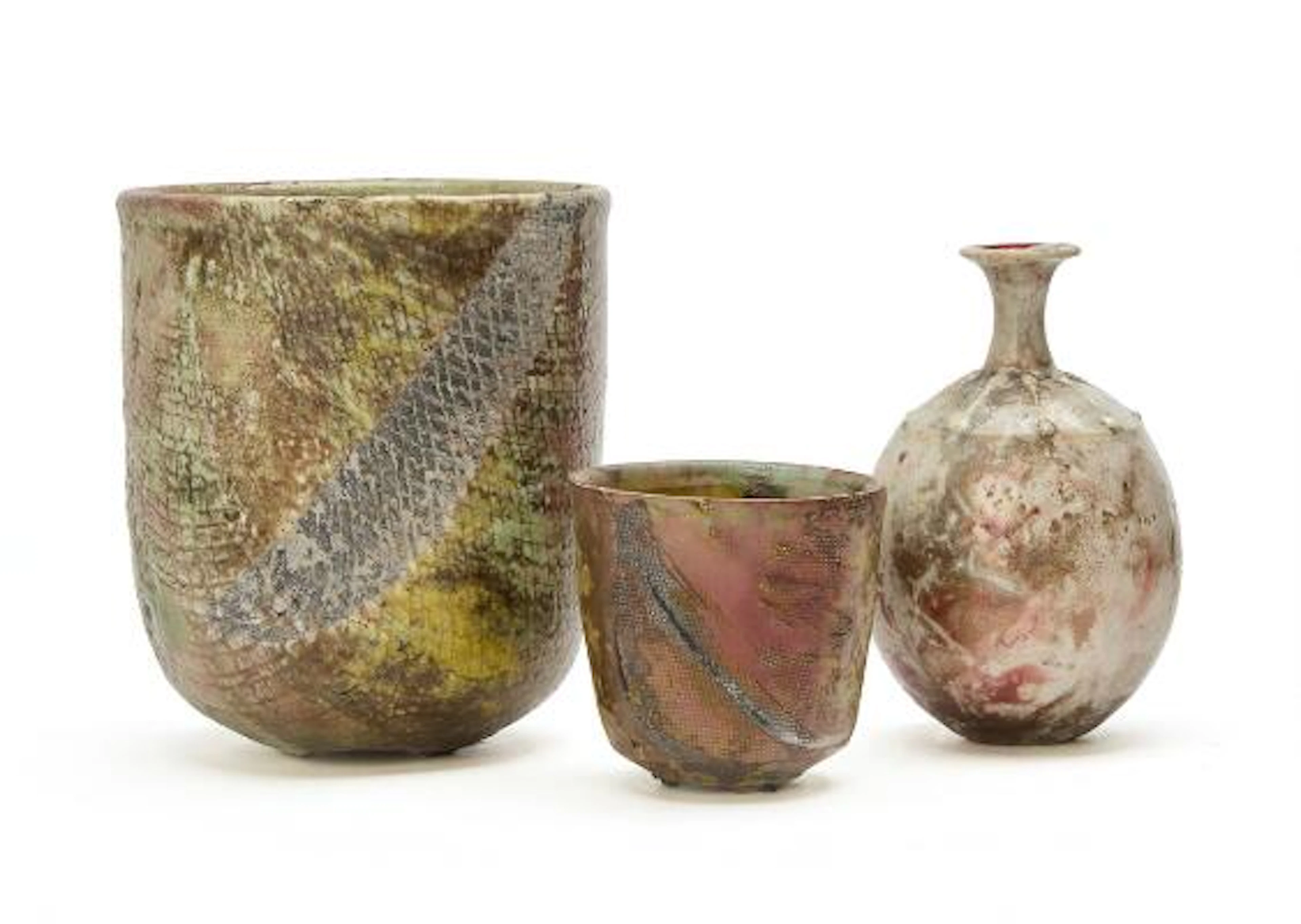 Per Weiss: Two small bowls and a small bottle-shaped ceramic vase