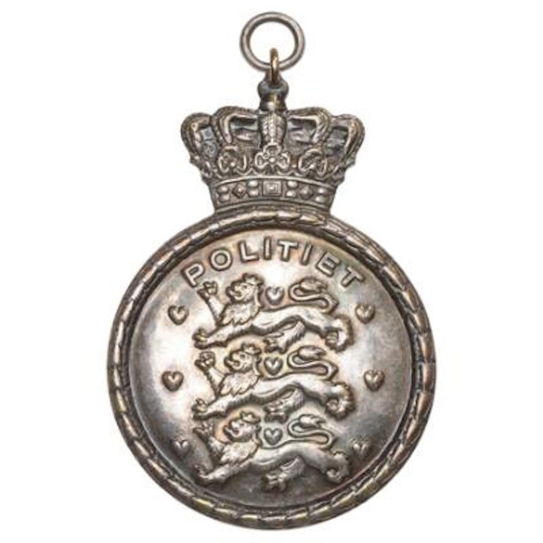 Police, police badge in silver-plated brass, rev. 10638 / RESERVEPOLITI