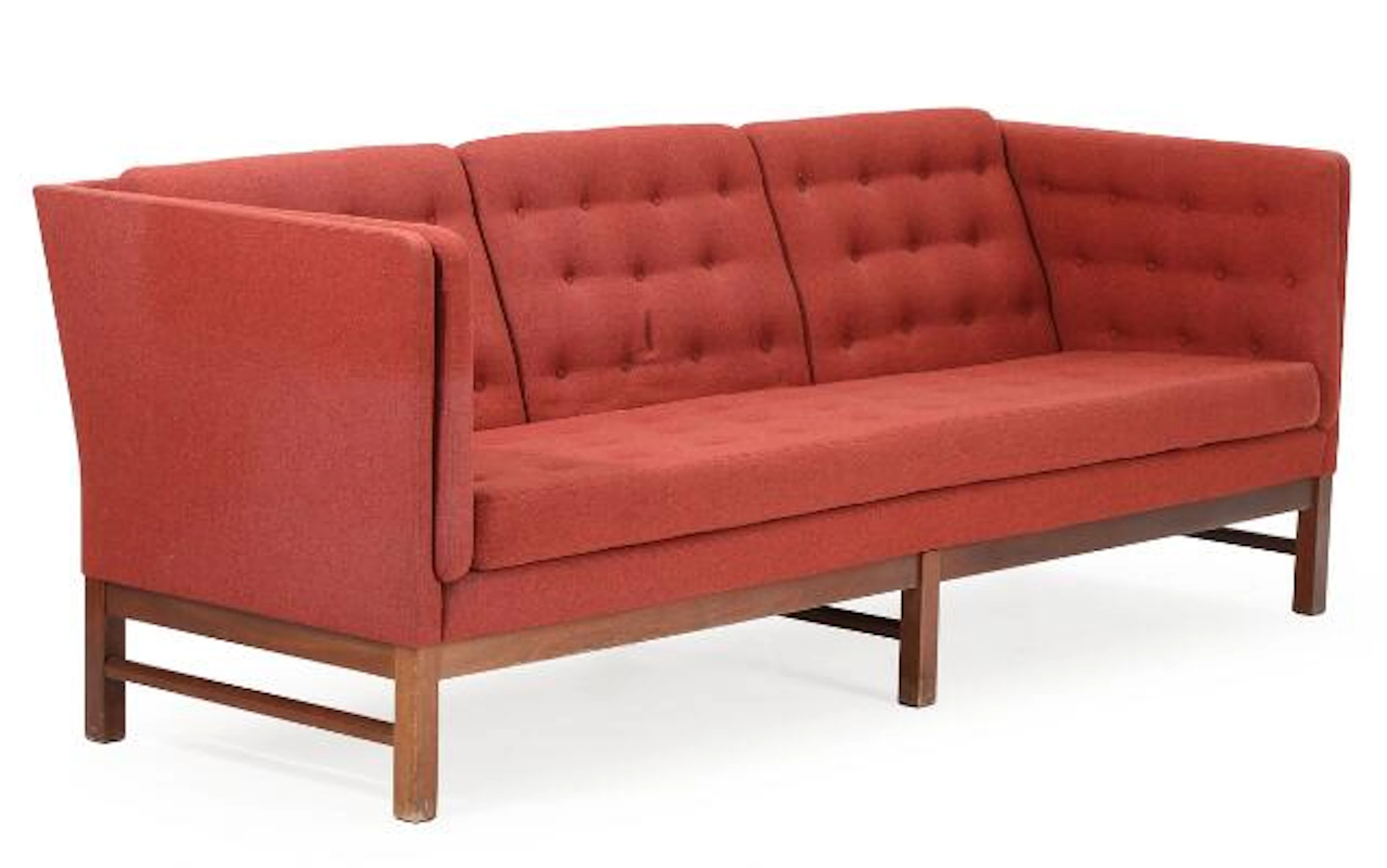 Erik Ole Jørgensen: Freestanding three seater sofa with oak frame.